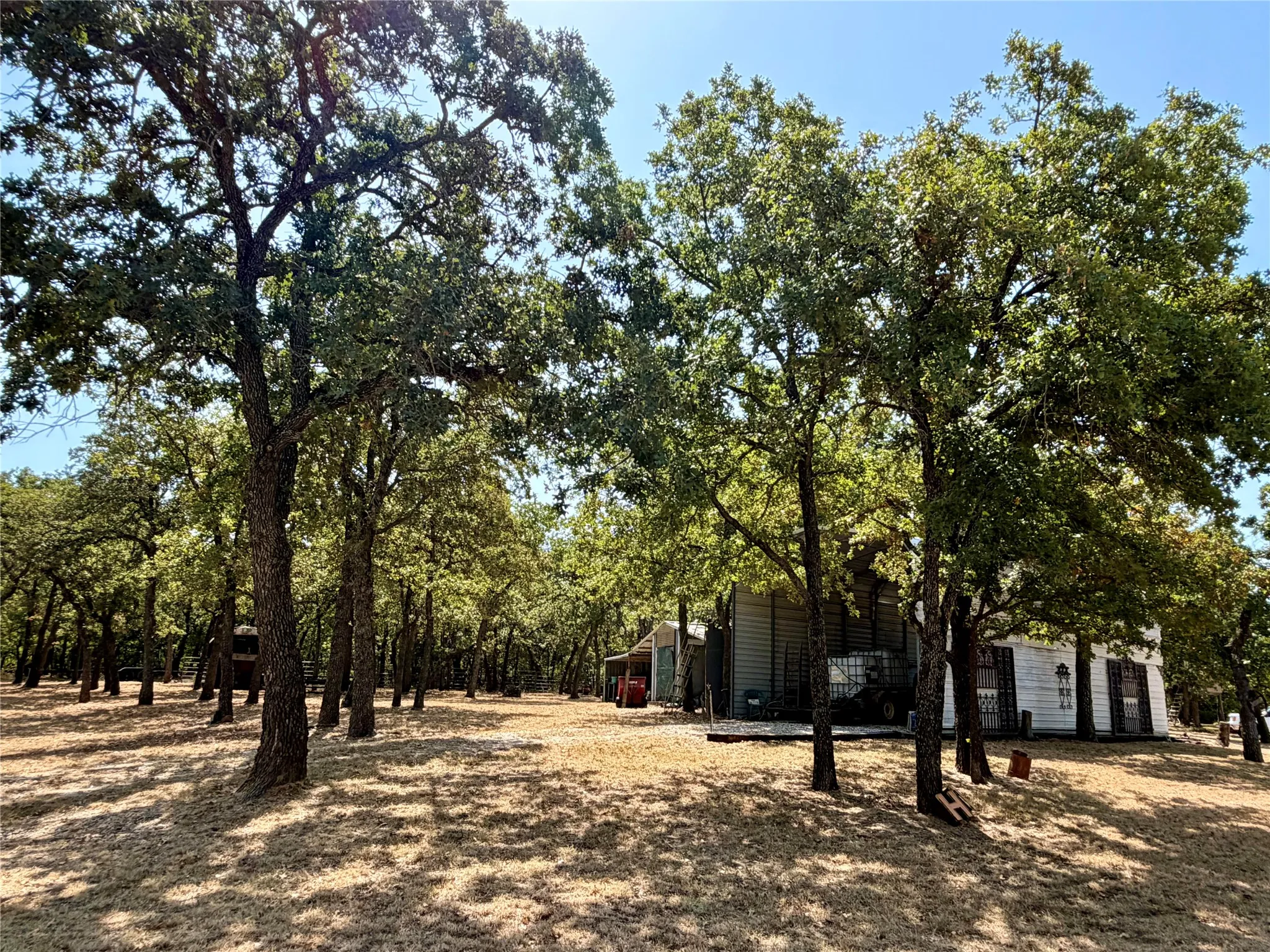 Single Family Residence For Sale in Wise County , 459 County Road 1742, Chico, Texas 76431, 3 Bedroom, 3 Bathroom, 2 Garage spaces, 2,039 Sqft, built in 2002, Price $924,999, mls#21353417, Real Estate Agent in Chico, Homes For Sale in Wise county, Homes For Sale in Chico, Realtor in Chico Texas, Real Estate Brokerage Independent Realty Texas, Luminita Cordes Realtor