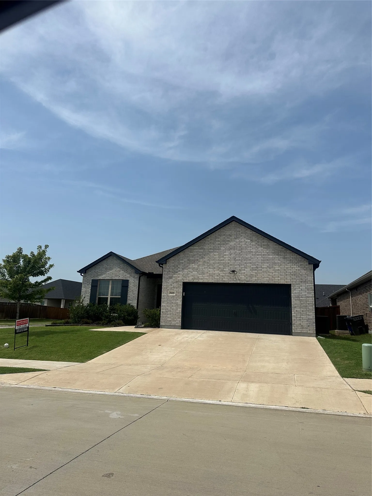 Single Family Residence For Sale in Collin County , 305 Chase Creek Drive, Lavon, Texas 75166, 4 Bedroom, 2 Bathroom, 2 Garage spaces, 1,807 Sqft, built in 2021, mls#21354188, Real Estate Agent in Lavon, Homes For Sale in Collin county, Homes For Sale in Lavon, Realtor in Lavon Texas, Real Estate Brokerage Independent Realty Texas, Luminita Cordes Realtor
