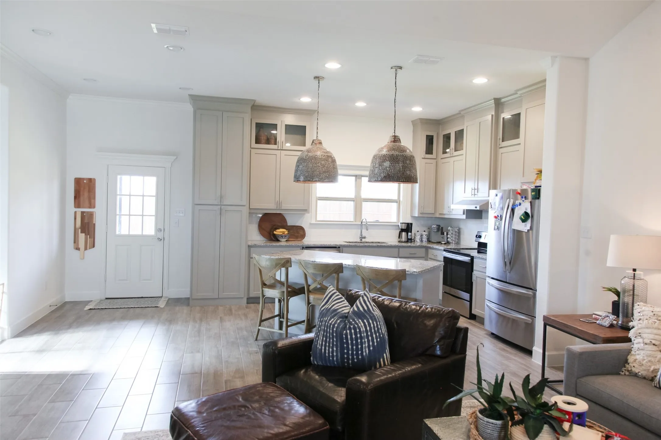 Single Family Residence For Sale in Collin County , 305 Chase Creek Drive, Lavon, Texas 75166, 4 Bedroom, 2 Bathroom, 2 Garage spaces, 1,807 Sqft, built in 2021, mls#21354188, Real Estate Agent in Lavon, Homes For Sale in Collin county, Homes For Sale in Lavon, Realtor in Lavon Texas, Real Estate Brokerage Independent Realty Texas, Luminita Cordes Realtor