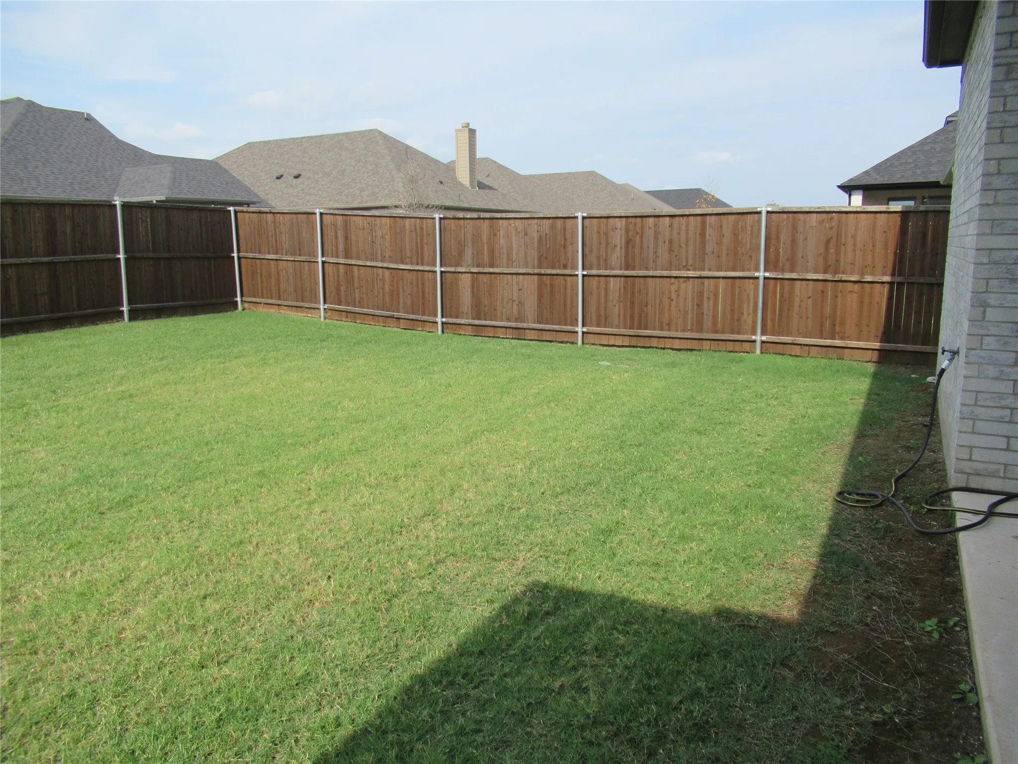 Single Family Residence For Sale in Collin County , 305 Chase Creek Drive, Lavon, Texas 75166, 4 Bedroom, 2 Bathroom, 2 Garage spaces, 1,807 Sqft, built in 2021, mls#21354188, Real Estate Agent in Lavon, Homes For Sale in Collin county, Homes For Sale in Lavon, Realtor in Lavon Texas, Real Estate Brokerage Independent Realty Texas, Luminita Cordes Realtor