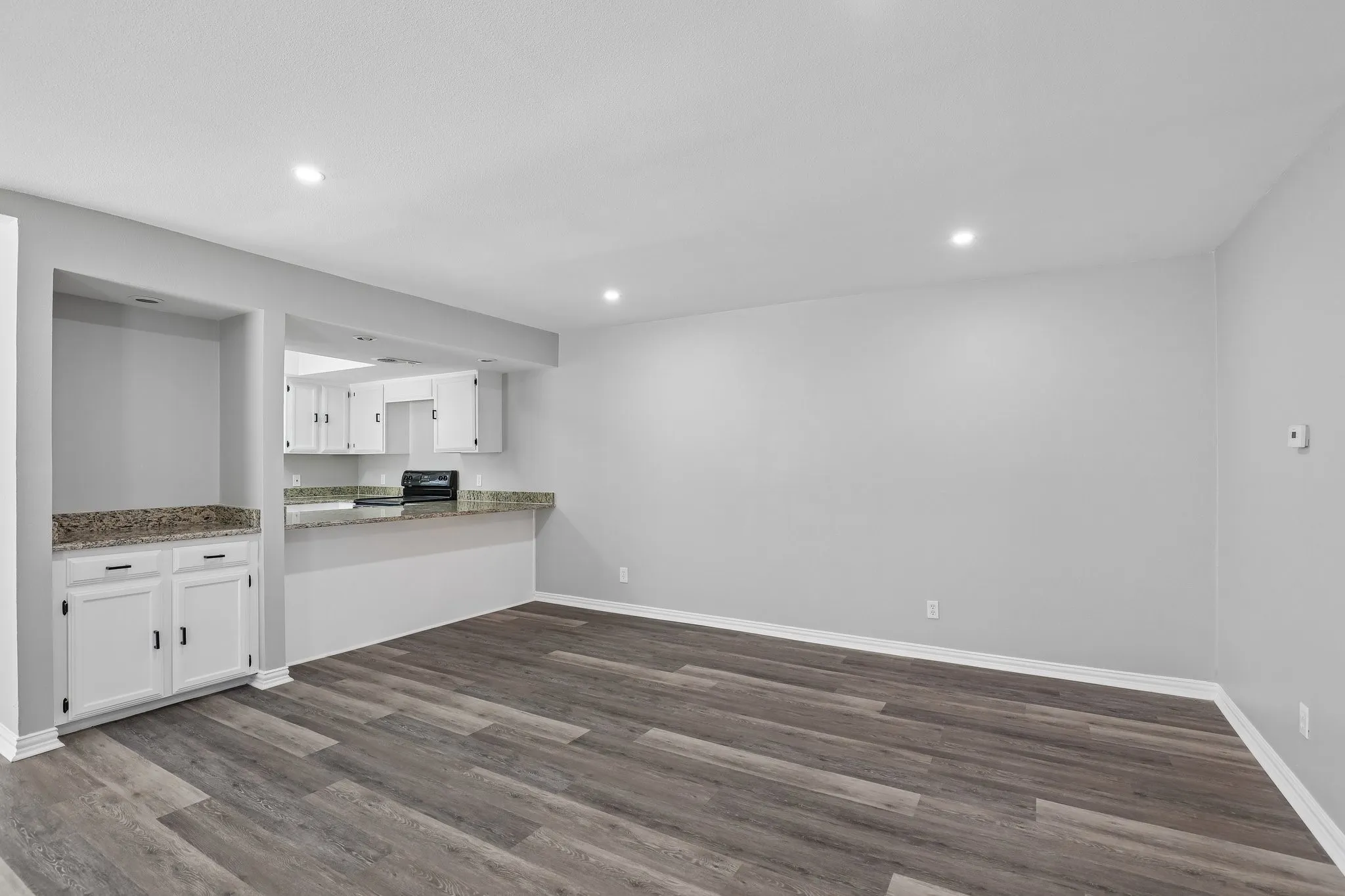 Townhouse For Sale in Dallas County , 2712 Meadowstone Court, Carrollton, Texas 75006, 2 Bedroom, 2 Bathroom, 2 Garage spaces, 1,453 Sqft, built in 1974, Price $299,900, mls#21354178, Real Estate Agent in Carrollton, Homes For Sale in Dallas county, Homes For Sale in Carrollton, Realtor in Carrollton Texas, Real Estate Brokerage Independent Realty Texas, Luminita Cordes Realtor