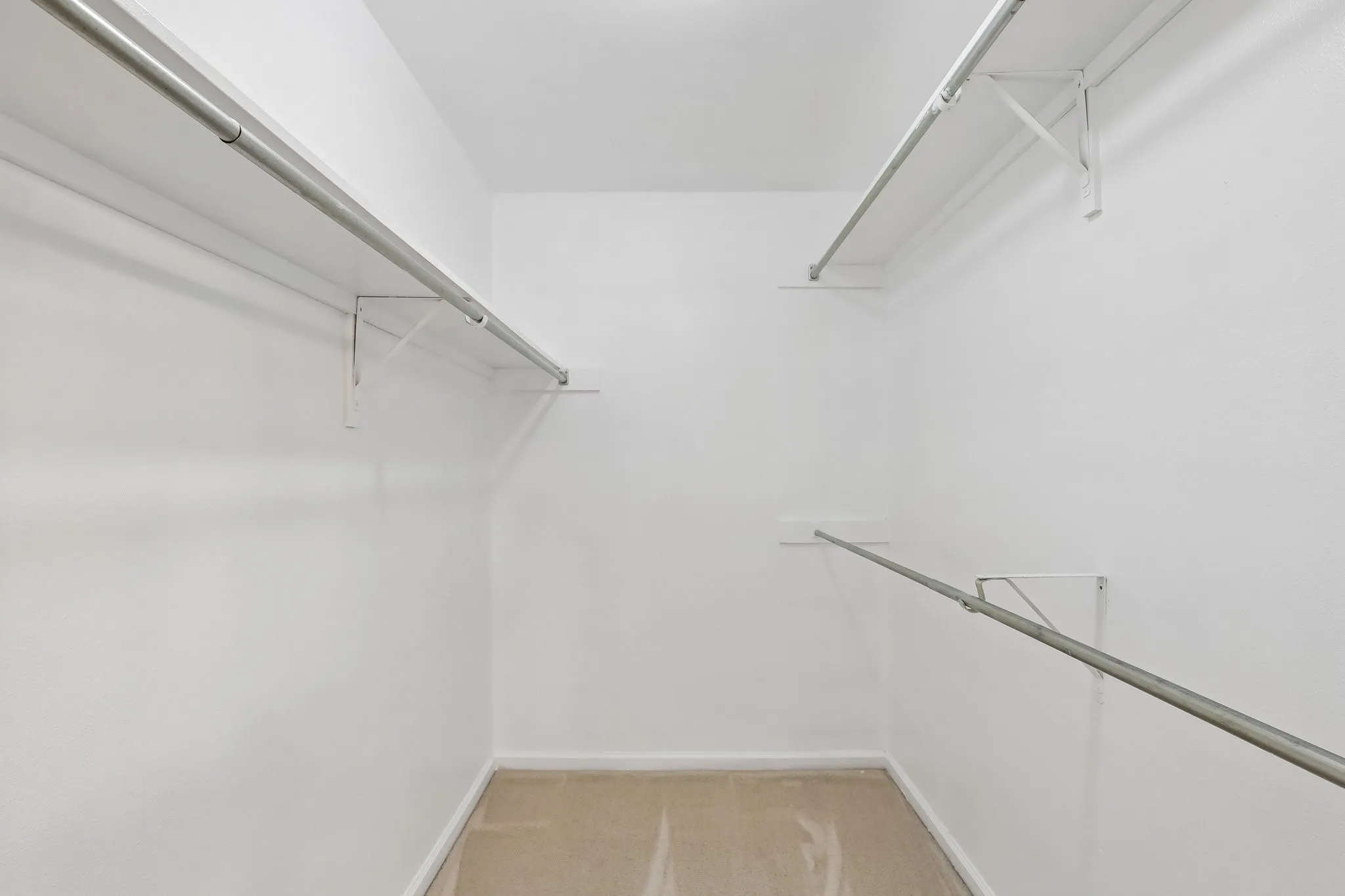 Townhouse For Sale in Dallas County , 2712 Meadowstone Court, Carrollton, Texas 75006, 2 Bedroom, 2 Bathroom, 2 Garage spaces, 1,453 Sqft, built in 1974, Price $299,900, mls#21354178, Real Estate Agent in Carrollton, Homes For Sale in Dallas county, Homes For Sale in Carrollton, Realtor in Carrollton Texas, Real Estate Brokerage Independent Realty Texas, Luminita Cordes Realtor
