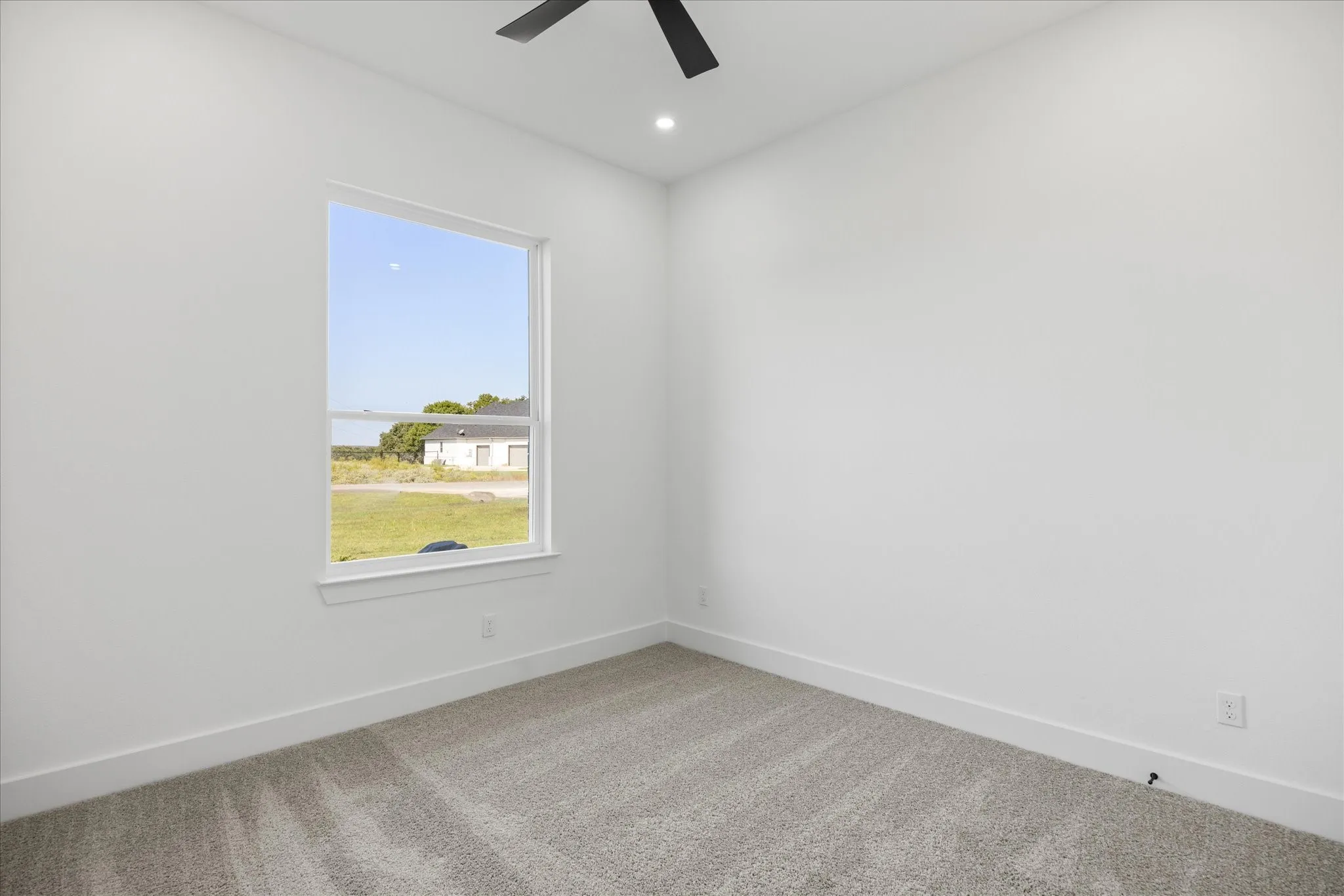 Single Family Residence For Sale in Parker County , 2057 Glenhollow Drive, Weatherford, Texas 76088, 4 Bedroom, 3 Bathroom, 3 Garage spaces, 2,534 Sqft, built in 2025, mls#21352649, Real Estate Agent in Weatherford, Homes For Sale in Parker county, Homes For Sale in Weatherford, Realtor in Weatherford Texas, Real Estate Brokerage Independent Realty Texas, Luminita Cordes Realtor
