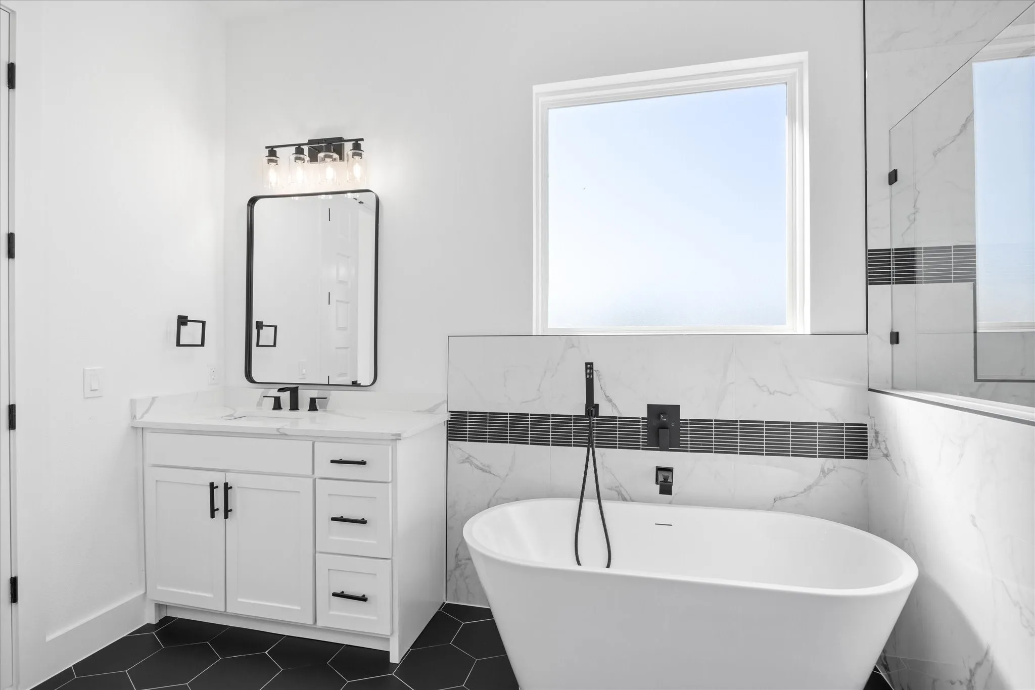 Single Family Residence For Sale in Parker County , 2057 Glenhollow Drive, Weatherford, Texas 76088, 4 Bedroom, 3 Bathroom, 3 Garage spaces, 2,534 Sqft, built in 2025, mls#21352649, Real Estate Agent in Weatherford, Homes For Sale in Parker county, Homes For Sale in Weatherford, Realtor in Weatherford Texas, Real Estate Brokerage Independent Realty Texas, Luminita Cordes Realtor