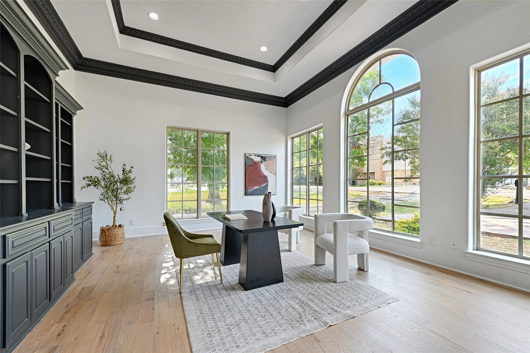 Single Family Residence For Sale in Dallas County , 6301 Churchill Way, Dallas, Texas 75230, 4 Bedroom, 6 Bathroom, 4 Garage spaces, 7,080 Sqft, built in 2006, mls#21292916, Real Estate Agent in Dallas, Homes For Sale in Dallas county, Homes For Sale in Dallas, Realtor in Dallas Texas, Real Estate Brokerage Independent Realty Texas, Luminita Cordes Realtor