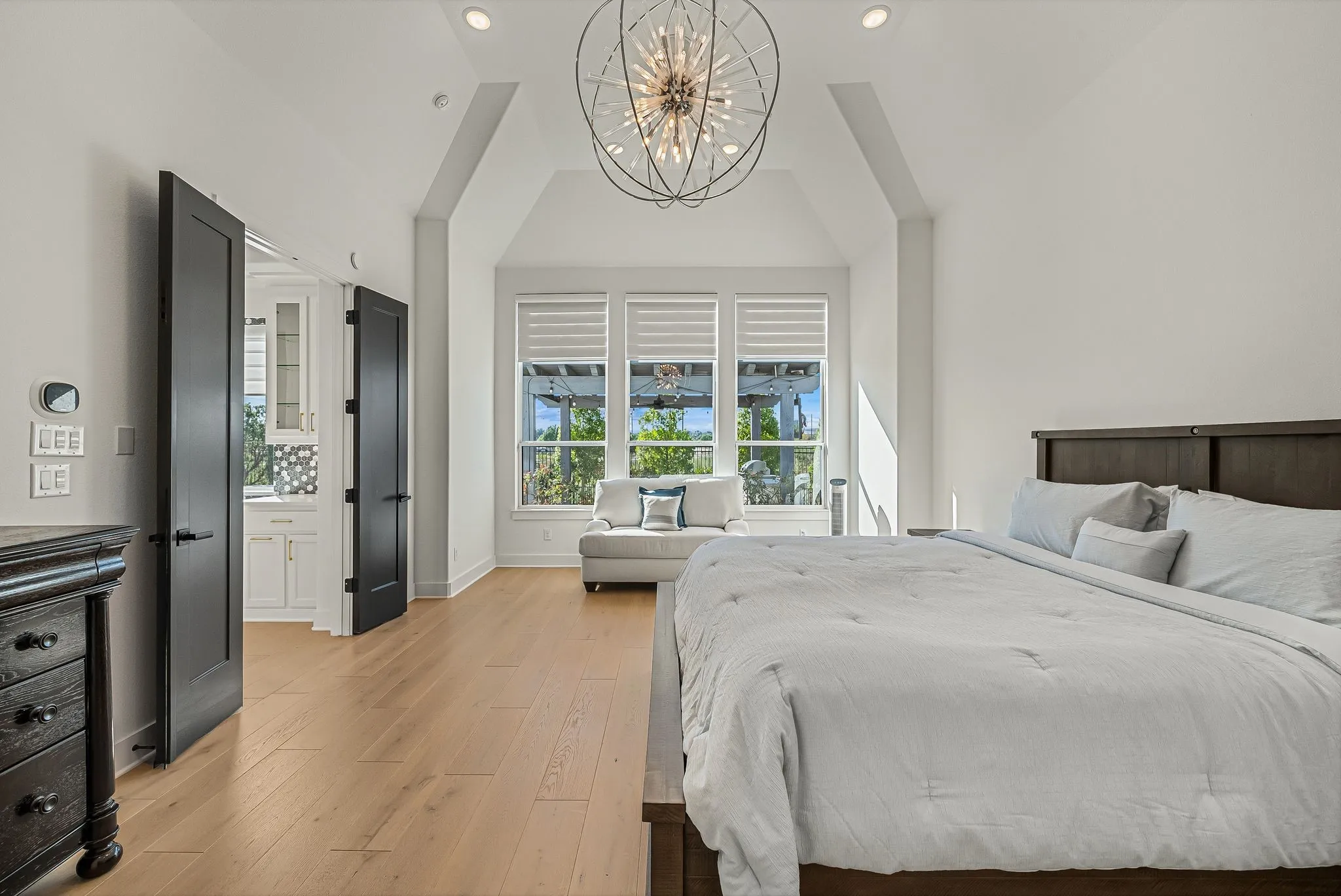 Single Family Residence For Sale in Denton County , 5711 Edmonton Avenue, Frisco, Texas 75034, 5 Bedroom, 8 Bathroom, 3 Garage spaces, 5,655 Sqft, built in 2020, mls#21354179, Real Estate Agent in Frisco, Homes For Sale in Denton county, Homes For Sale in Frisco, Realtor in Frisco Texas, Real Estate Brokerage Independent Realty Texas, Luminita Cordes Realtor