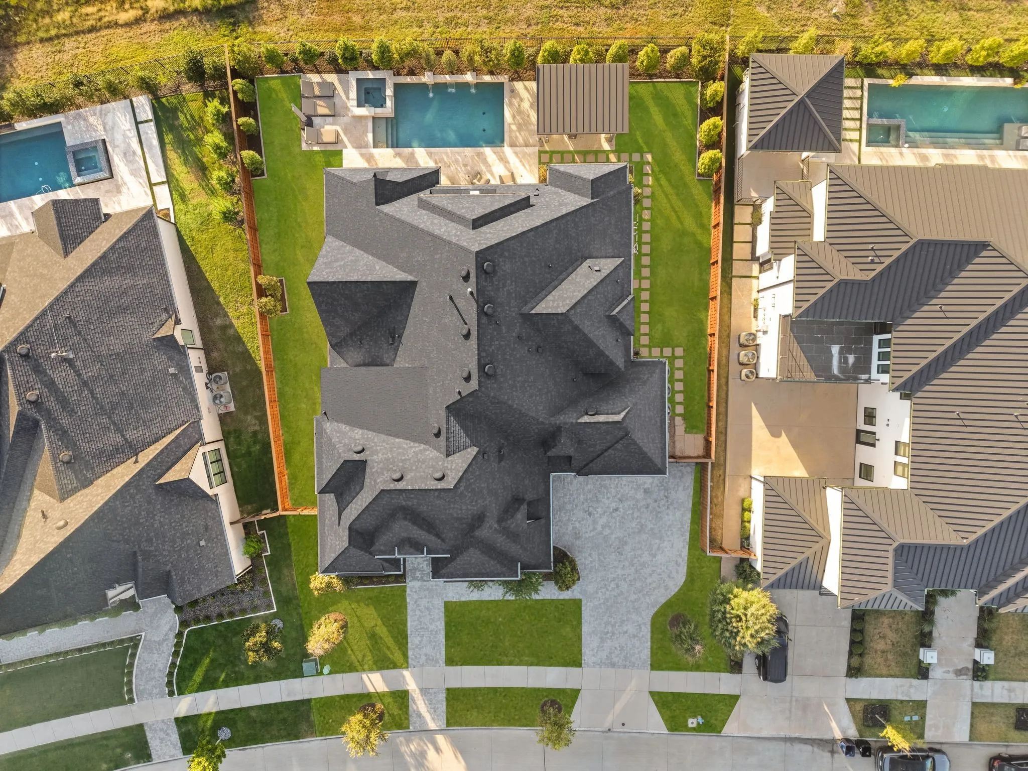 Single Family Residence For Sale in Denton County , 5711 Edmonton Avenue, Frisco, Texas 75034, 5 Bedroom, 8 Bathroom, 3 Garage spaces, 5,655 Sqft, built in 2020, mls#21354179, Real Estate Agent in Frisco, Homes For Sale in Denton county, Homes For Sale in Frisco, Realtor in Frisco Texas, Real Estate Brokerage Independent Realty Texas, Luminita Cordes Realtor