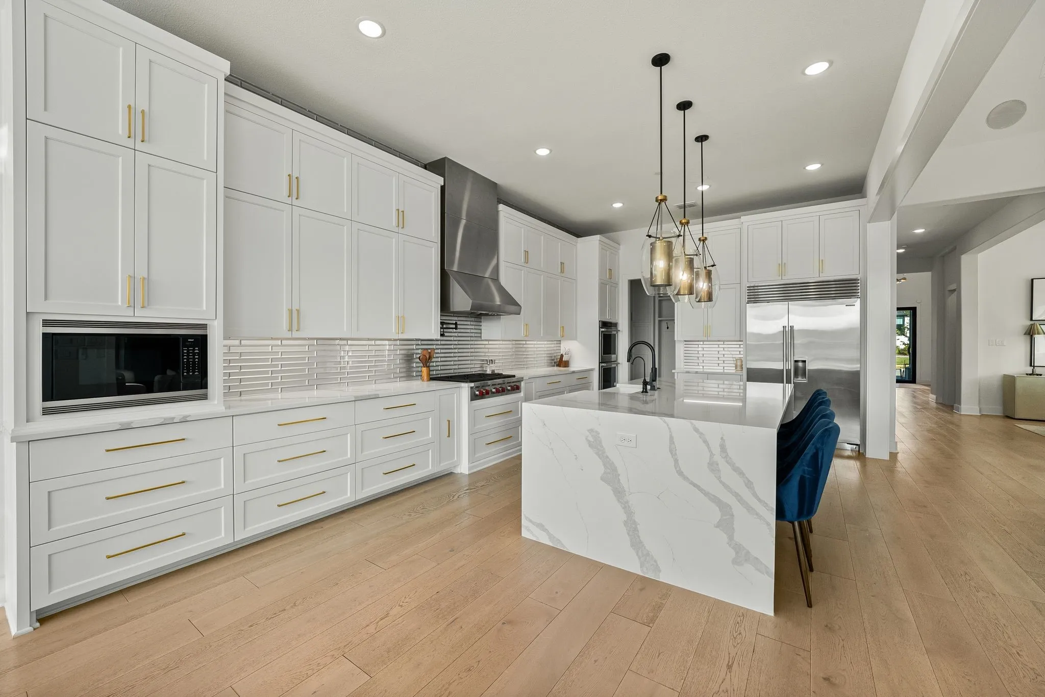 Single Family Residence For Sale in Denton County , 5711 Edmonton Avenue, Frisco, Texas 75034, 5 Bedroom, 8 Bathroom, 3 Garage spaces, 5,655 Sqft, built in 2020, mls#21354179, Real Estate Agent in Frisco, Homes For Sale in Denton county, Homes For Sale in Frisco, Realtor in Frisco Texas, Real Estate Brokerage Independent Realty Texas, Luminita Cordes Realtor