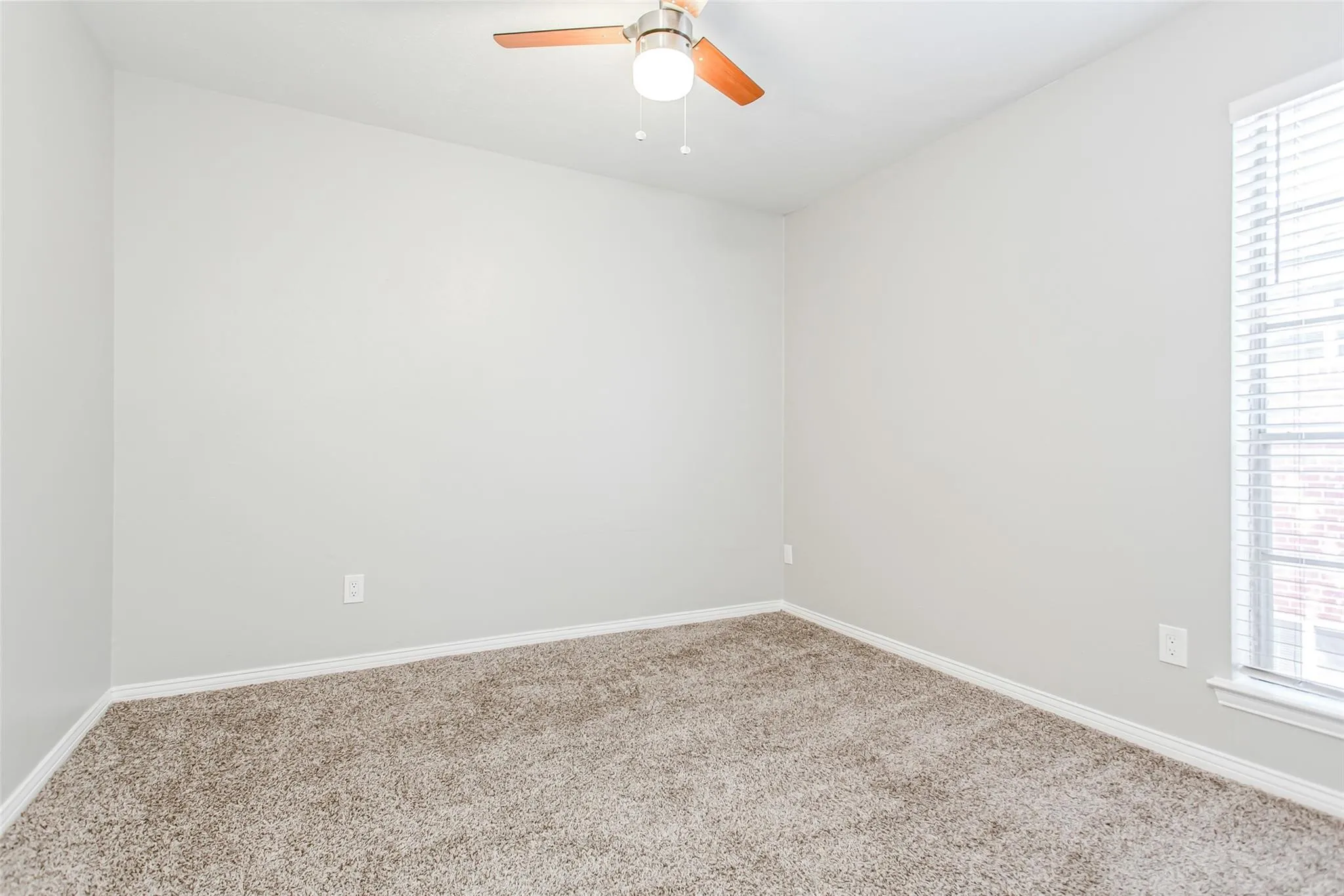 Apartment For Rent in Dallas County , 4319 Mckinney Avenue 203, Dallas, Texas 75205, 1 Bedroom, 1 Bathroom, Garage spaces, 600 Sqft, built in 1975, mls#21353886, Real Estate Agent in Dallas, Homes For Rent in Dallas county, Homes For Rent in Dallas, Realtor in Dallas Texas, Real Estate Brokerage Independent Realty Texas, Luminita Cordes Realtor