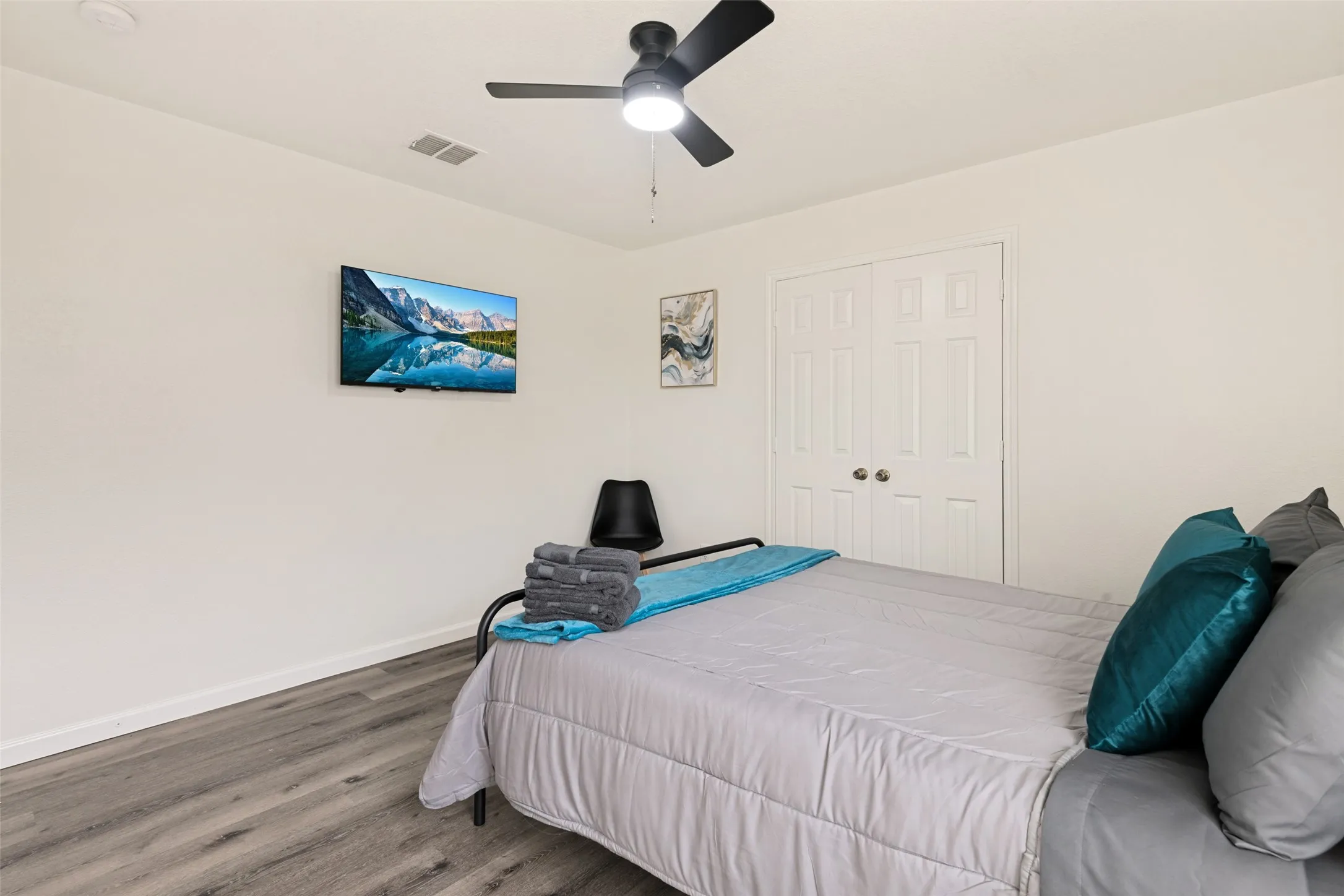 Single Family Residence For Rent in Dallas County , 1513 Lone Star Court, Mesquite, Texas 75181, 4 Bedrooms, 2 Bathrooms, 2 Garage spaces, 1,791 Sqft, built in 2005, Price $3,500, mls#21351684, Real Estate Agent in Mesquite, Homes For Rent in Dallas county, Homes For Rent in Mesquite, Realtor in Mesquite Texas, Real Estate Brokerage Independent Realty Texas, Luminita Cordes Realtor