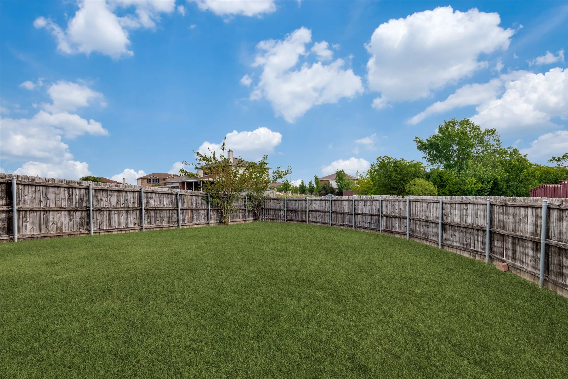 Single Family Residence For Rent in Dallas County , 1513 Lone Star Court, Mesquite, Texas 75181, 4 Bedrooms, 2 Bathrooms, 2 Garage spaces, 1,791 Sqft, built in 2005, Price $3,500, mls#21351684, Real Estate Agent in Mesquite, Homes For Rent in Dallas county, Homes For Rent in Mesquite, Realtor in Mesquite Texas, Real Estate Brokerage Independent Realty Texas, Luminita Cordes Realtor