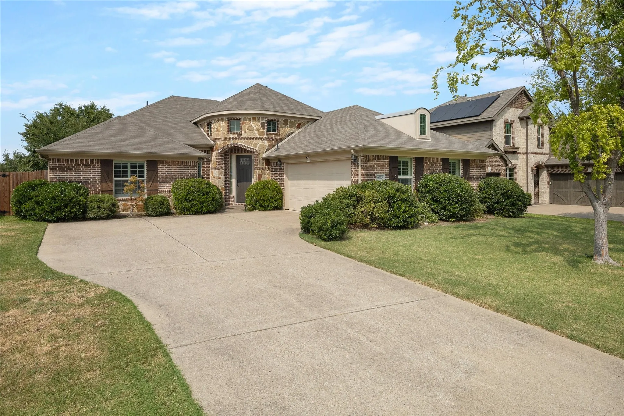 Single Family Residence For Sale in Dallas County , 6413 Tuckers Place, Rowlett, Texas 75089, 3 Bedroom, 2 Bathroom, 2 Garage spaces, 2,598 Sqft, built in 2013, mls#21350567, Real Estate Agent in Rowlett, Homes For Sale in Dallas county, Homes For Sale in Rowlett, Realtor in Rowlett Texas, Real Estate Brokerage Independent Realty Texas, Luminita Cordes Realtor