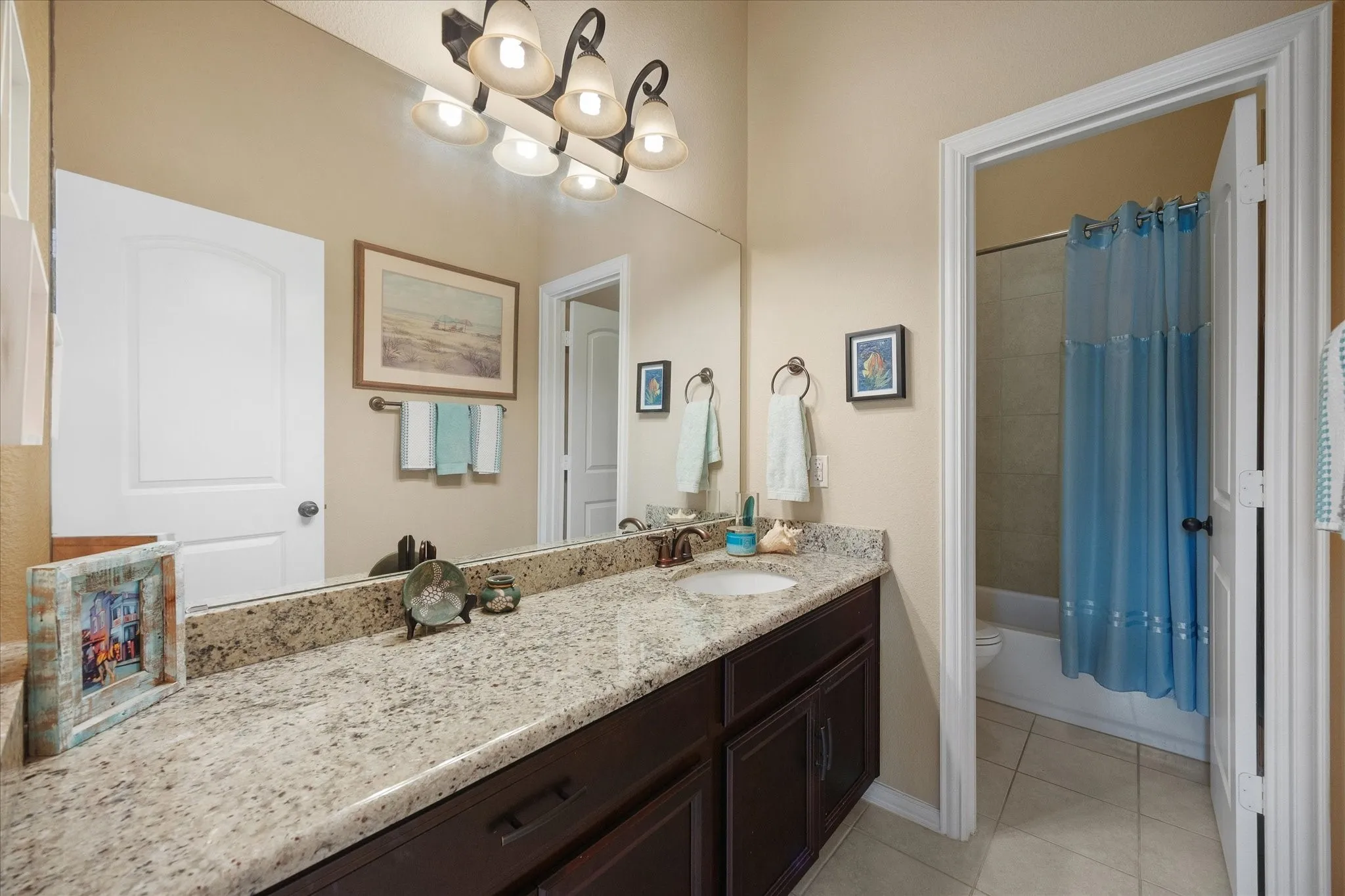 Guest full bath