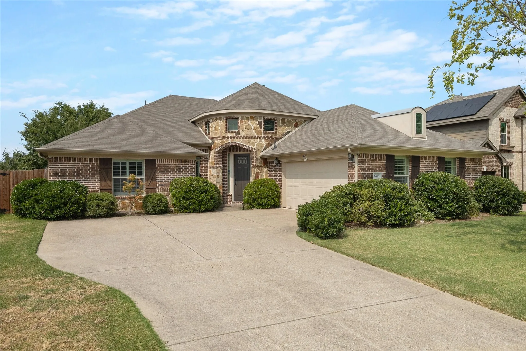 Stunning curb appeal welcomes your arrival!