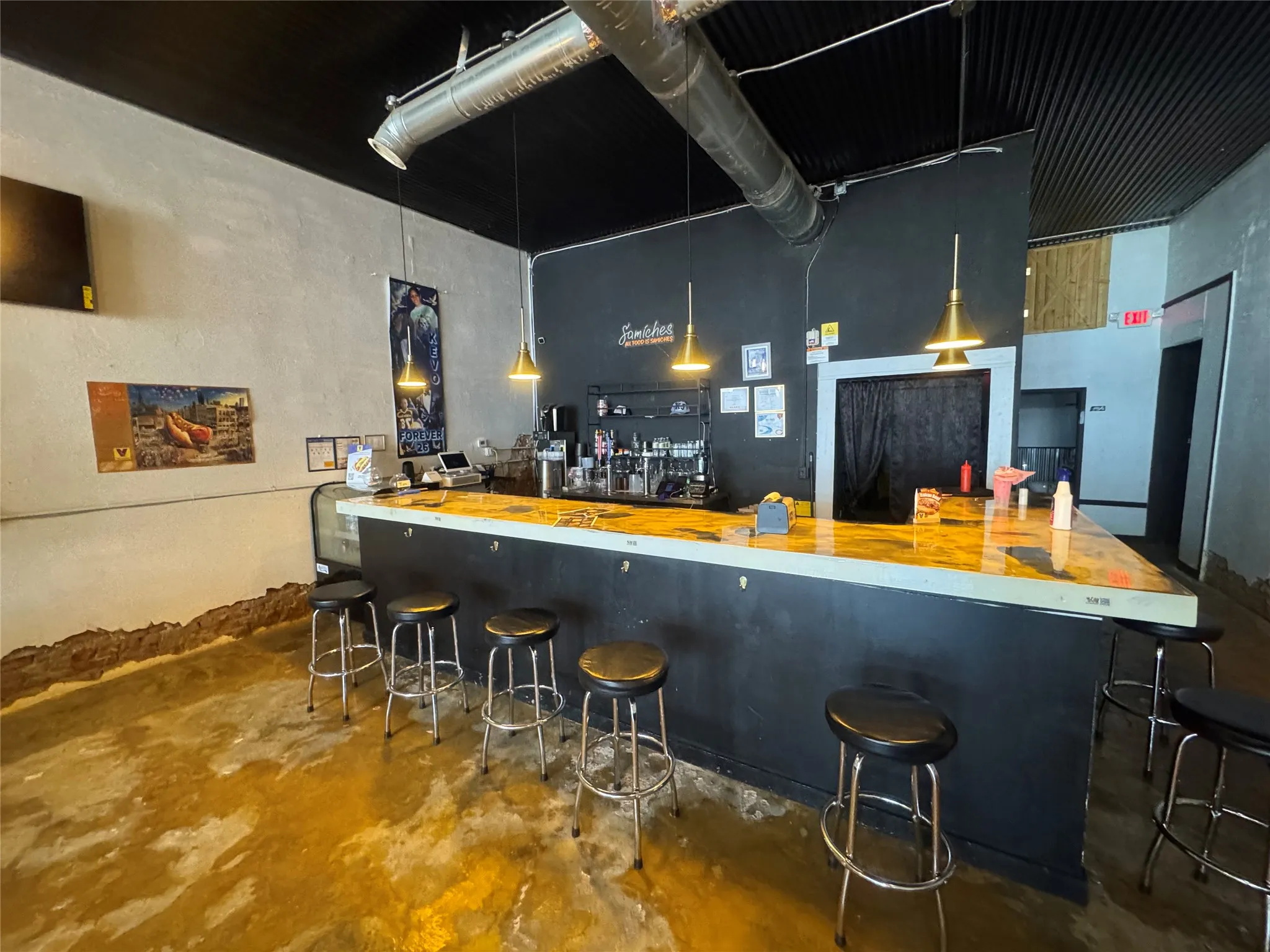 Business For Rent in Ellis County , 201 W 6th Street 210, Ferris, Texas 75125, 0, 0, Garage spaces, 0 Sqft, built in 1930, Price $2,750, mls#21354197, Real Estate Agent in Ferris, Homes For Rent in Ellis county, Homes For Rent in Ferris, Realtor in Ferris Texas, Real Estate Brokerage Independent Realty Texas, Luminita Cordes Realtor