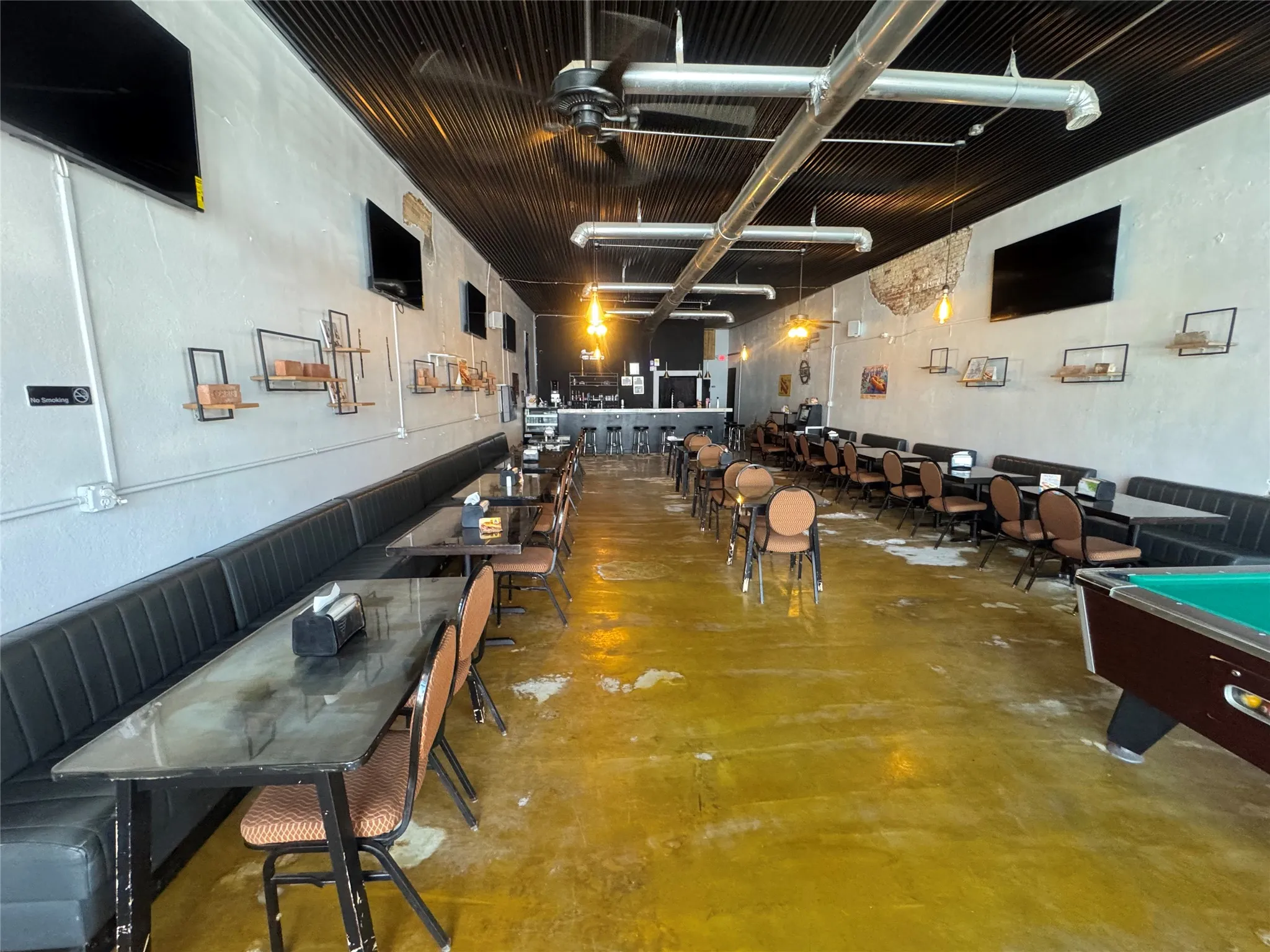 Business For Rent in Ellis County , 201 W 6th Street 210, Ferris, Texas 75125, 0, 0, Garage spaces, 0 Sqft, built in 1930, Price $2,750, mls#21354197, Real Estate Agent in Ferris, Homes For Rent in Ellis county, Homes For Rent in Ferris, Realtor in Ferris Texas, Real Estate Brokerage Independent Realty Texas, Luminita Cordes Realtor