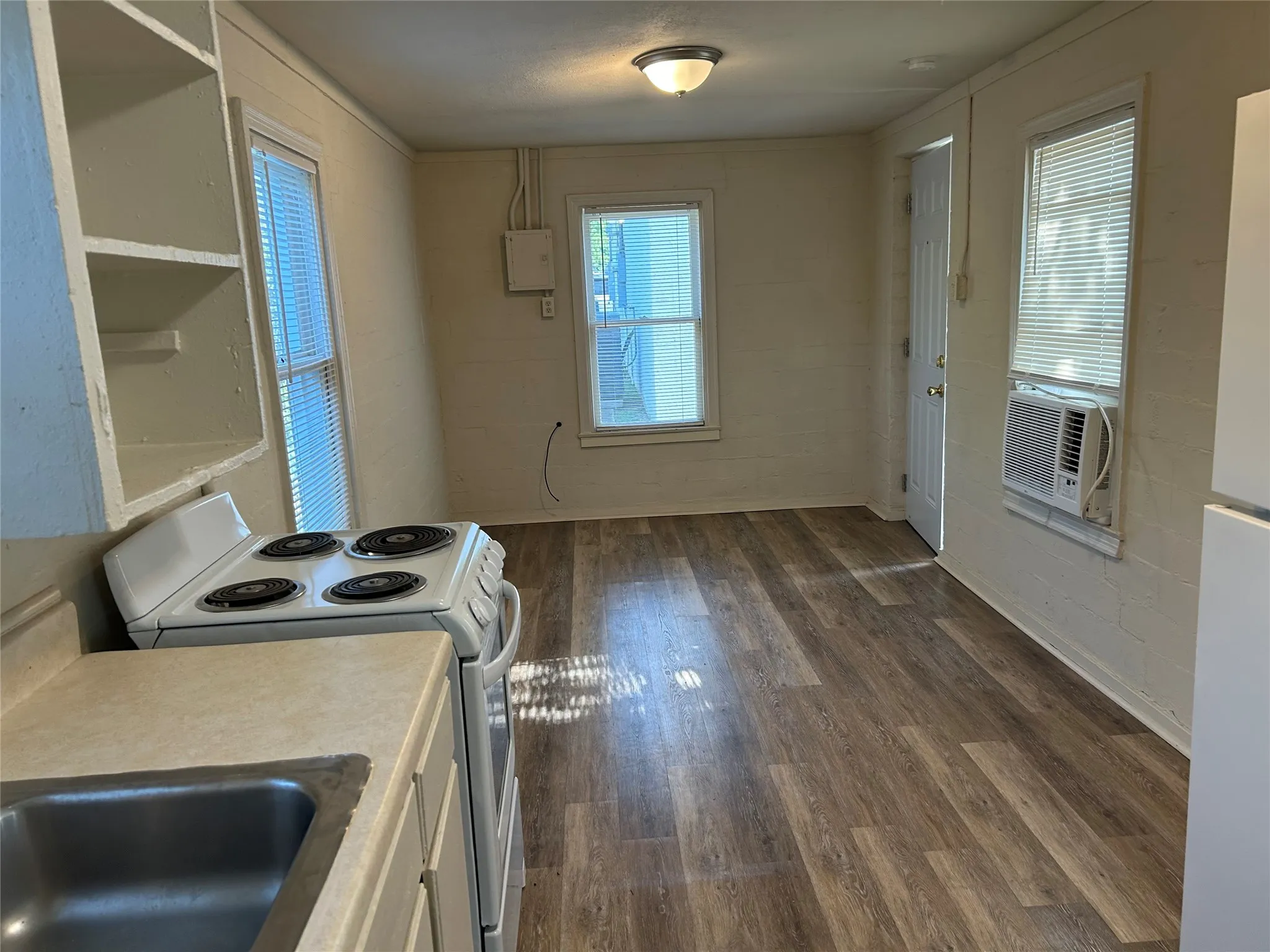 Kitchen to Living Room