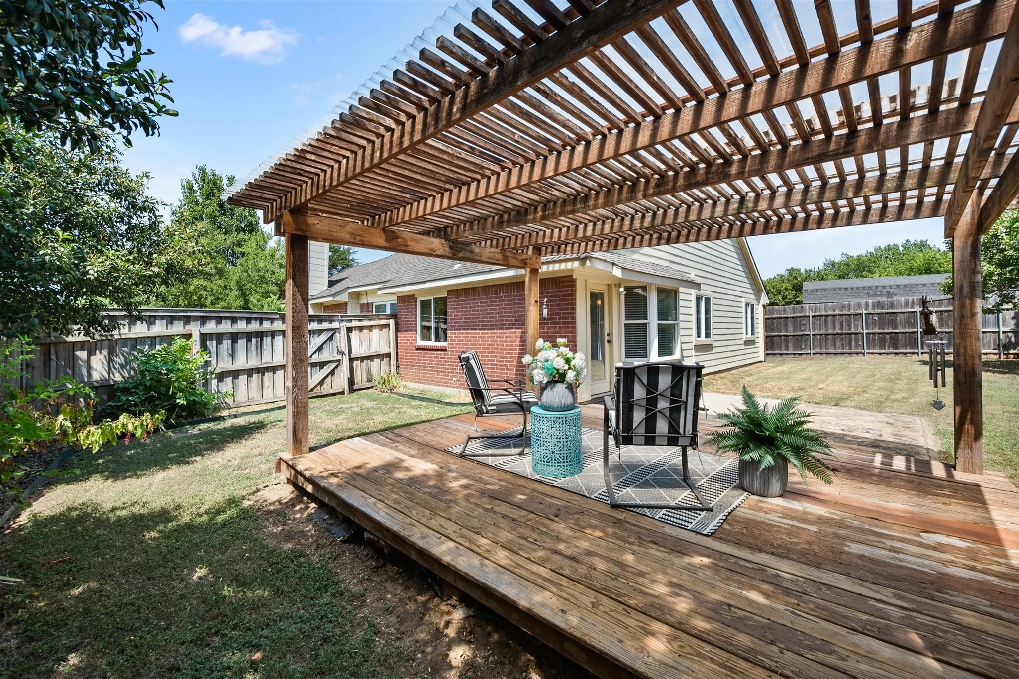 Single Family Residence For Sale in Tarrant County , 4209 Worth Forest Drive, Arlington, Texas 76016, 3 Bedroom, 2 Bathroom, 1 Garage spaces, 1,443 Sqft, built in 1989, mls#21353875, Real Estate Agent in Arlington, Homes For Sale in Tarrant county, Homes For Sale in Arlington, Realtor in Arlington Texas, Real Estate Brokerage Independent Realty Texas, Luminita Cordes Realtor