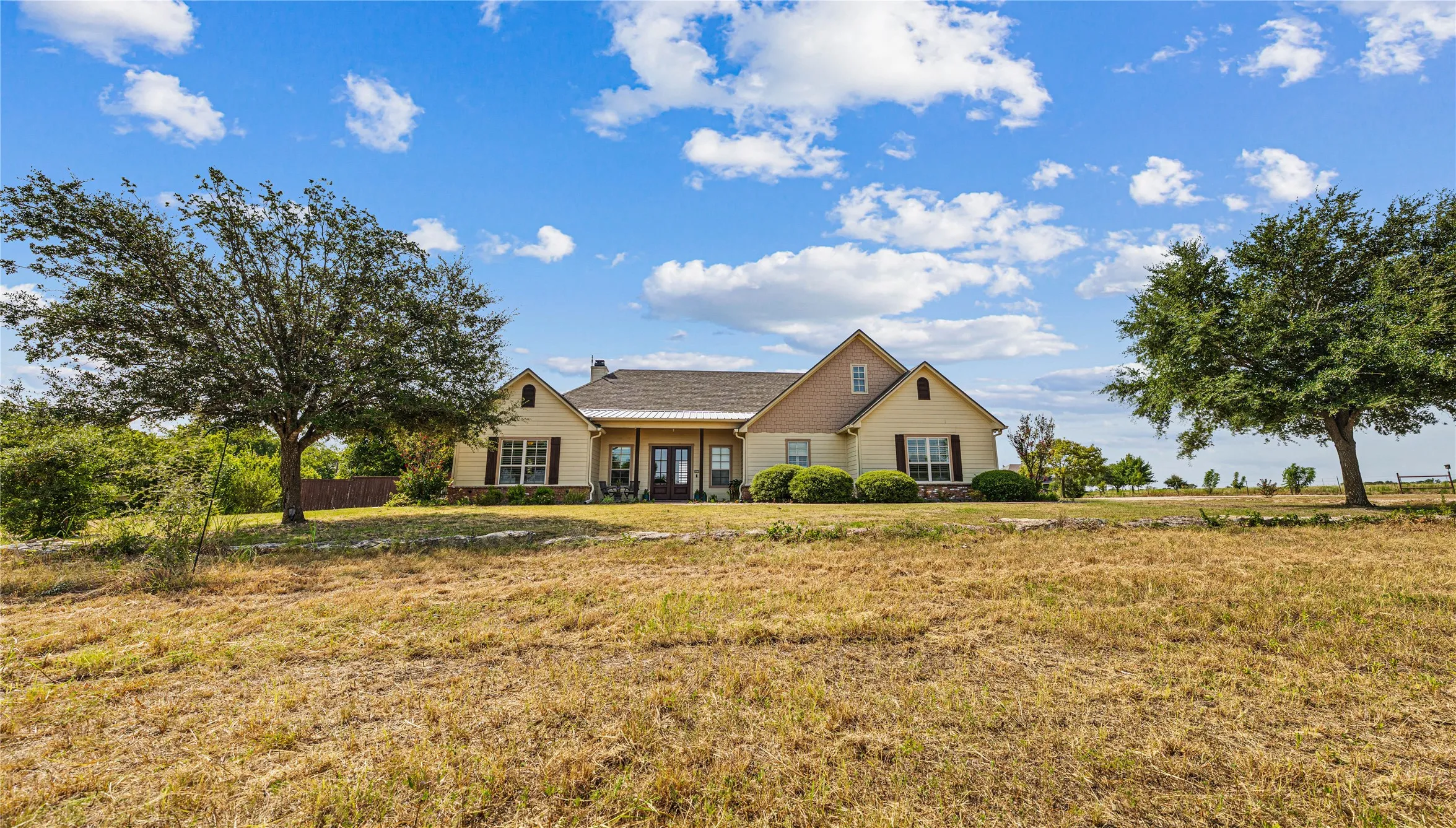 Single Family Residence For Sale in Mc Lennan County , 467 Mourning Dove Lane, Lorena, Texas 76655, 5 Bedrooms, 5 Bathrooms, 1 Garage spaces, 4,041 Sqft, built in 2007, Price $1,150,000, mls#21354199, Real Estate Agent in Lorena, Homes For Sale in Mc Lennan county, Homes For Sale in Lorena, Realtor in Lorena Texas, Real Estate Brokerage Independent Realty Texas, Luminita Cordes Realtor