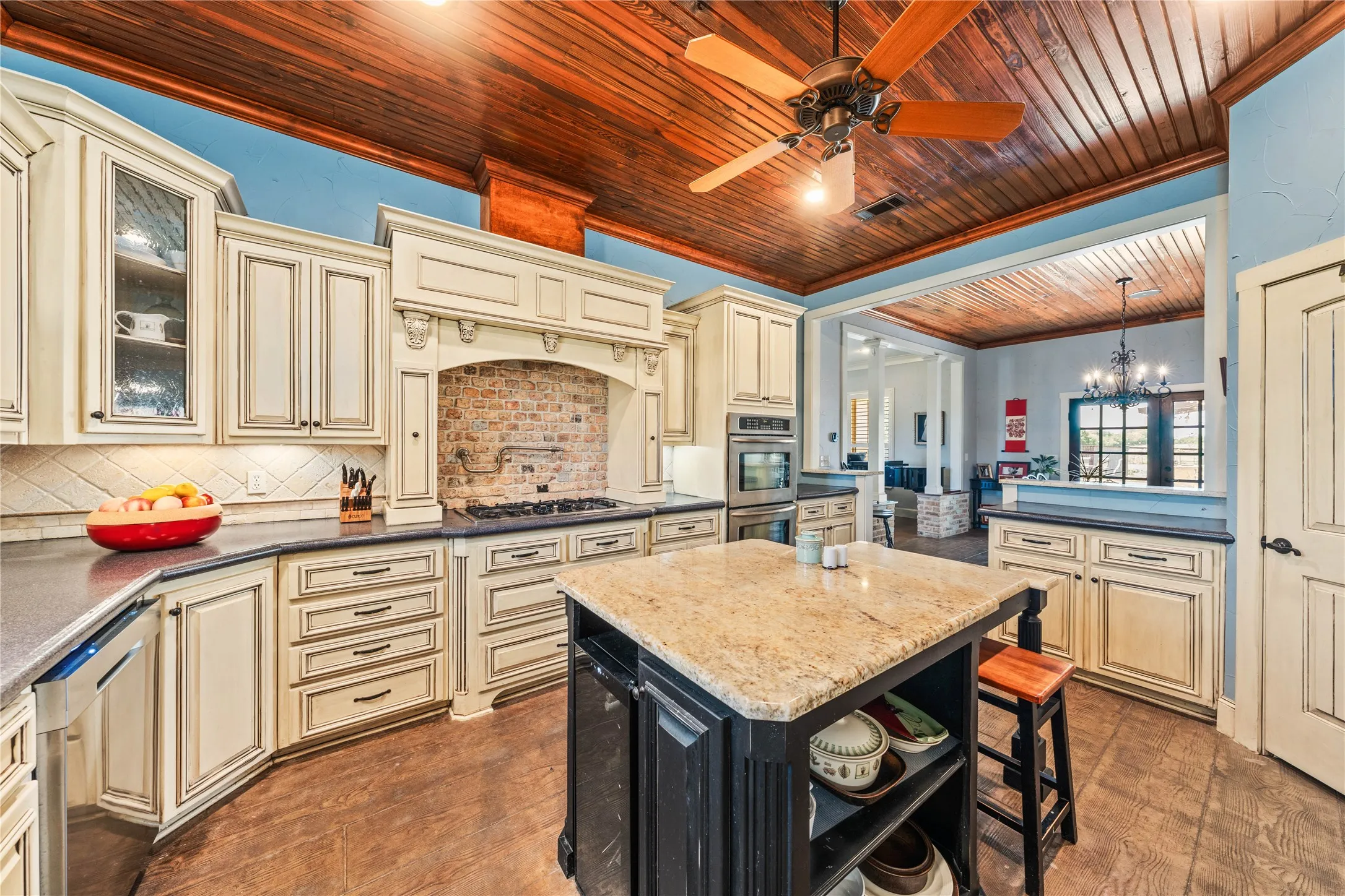 Single Family Residence For Sale in Mc Lennan County , 467 Mourning Dove Lane, Lorena, Texas 76655, 5 Bedrooms, 5 Bathrooms, 1 Garage spaces, 4,041 Sqft, built in 2007, Price $1,150,000, mls#21354199, Real Estate Agent in Lorena, Homes For Sale in Mc Lennan county, Homes For Sale in Lorena, Realtor in Lorena Texas, Real Estate Brokerage Independent Realty Texas, Luminita Cordes Realtor