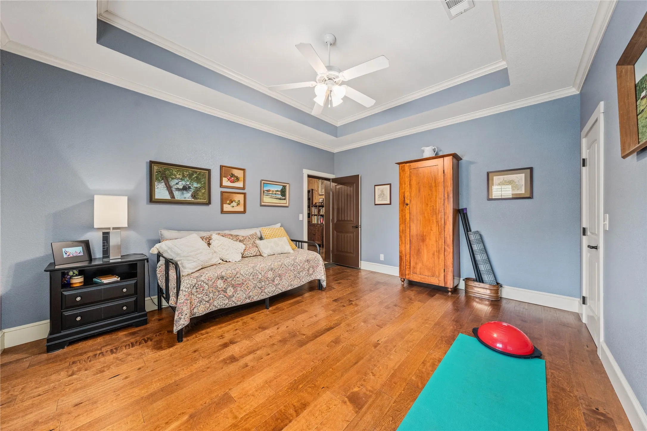 Single Family Residence For Sale in Mc Lennan County , 467 Mourning Dove Lane, Lorena, Texas 76655, 5 Bedrooms, 5 Bathrooms, 1 Garage spaces, 4,041 Sqft, built in 2007, Price $1,150,000, mls#21354199, Real Estate Agent in Lorena, Homes For Sale in Mc Lennan county, Homes For Sale in Lorena, Realtor in Lorena Texas, Real Estate Brokerage Independent Realty Texas, Luminita Cordes Realtor