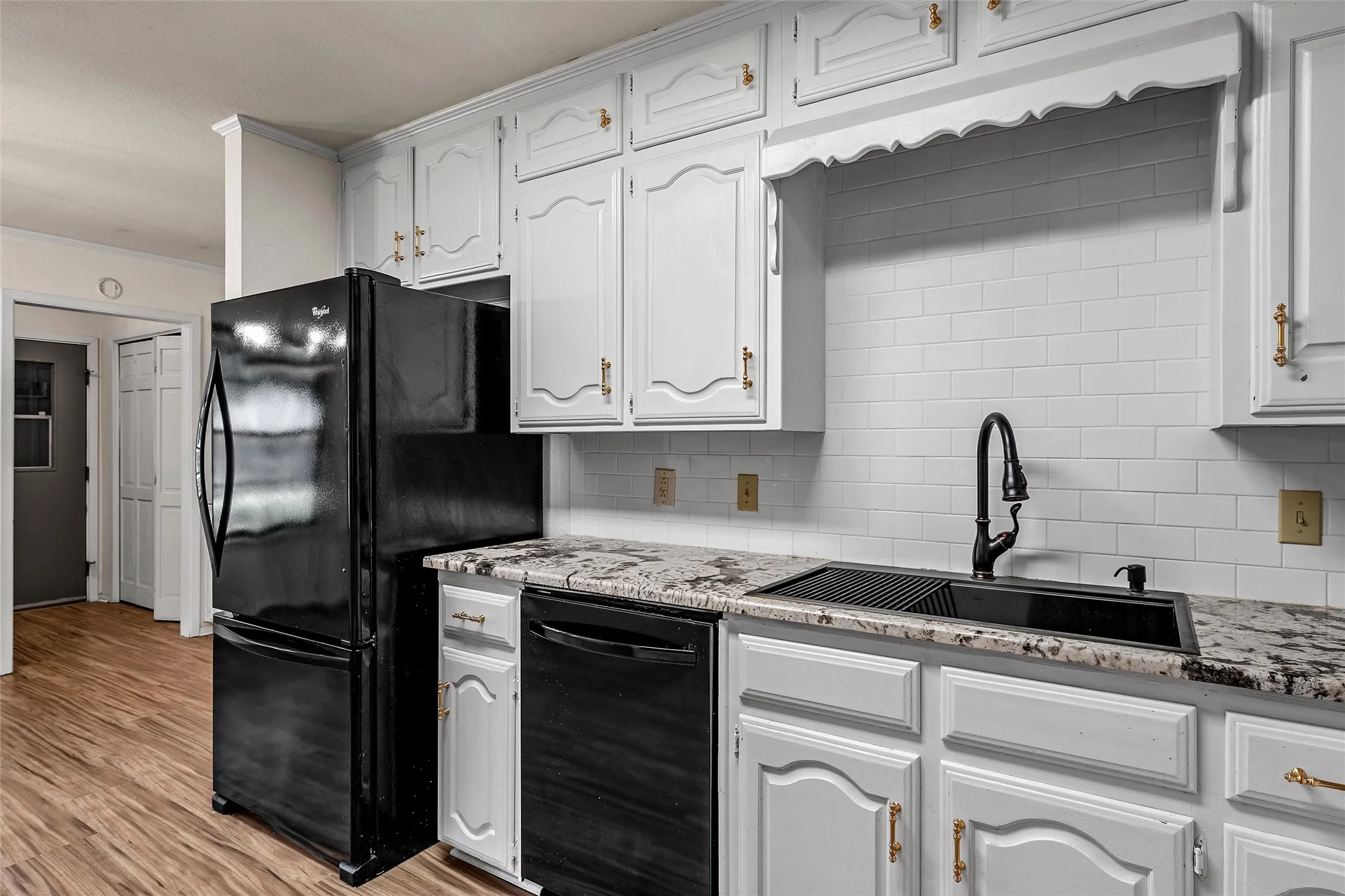 Single Family Residence For Sale in Mc Lennan County , 7024 Cheshire Drive, Waco, Texas 76712, 3 Bedroom, 2 Bathroom, 2 Garage spaces, 1,732 Sqft, built in 1982, mls#21348824, Real Estate Agent in Waco, Homes For Sale in Mc Lennan county, Homes For Sale in Waco, Realtor in Waco Texas, Real Estate Brokerage Independent Realty Texas, Luminita Cordes Realtor