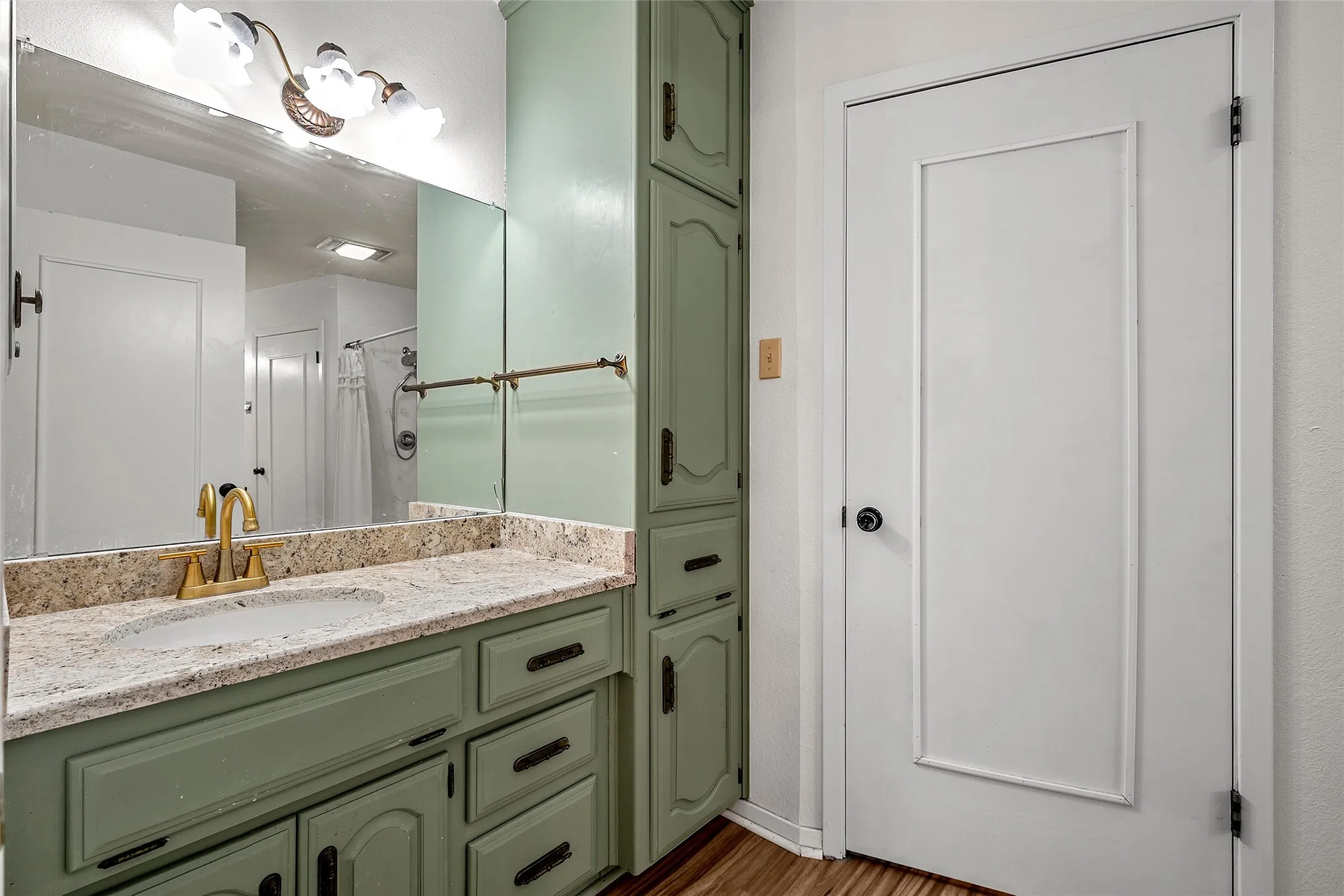 Single Family Residence For Sale in Mc Lennan County , 7024 Cheshire Drive, Waco, Texas 76712, 3 Bedroom, 2 Bathroom, 2 Garage spaces, 1,732 Sqft, built in 1982, mls#21348824, Real Estate Agent in Waco, Homes For Sale in Mc Lennan county, Homes For Sale in Waco, Realtor in Waco Texas, Real Estate Brokerage Independent Realty Texas, Luminita Cordes Realtor