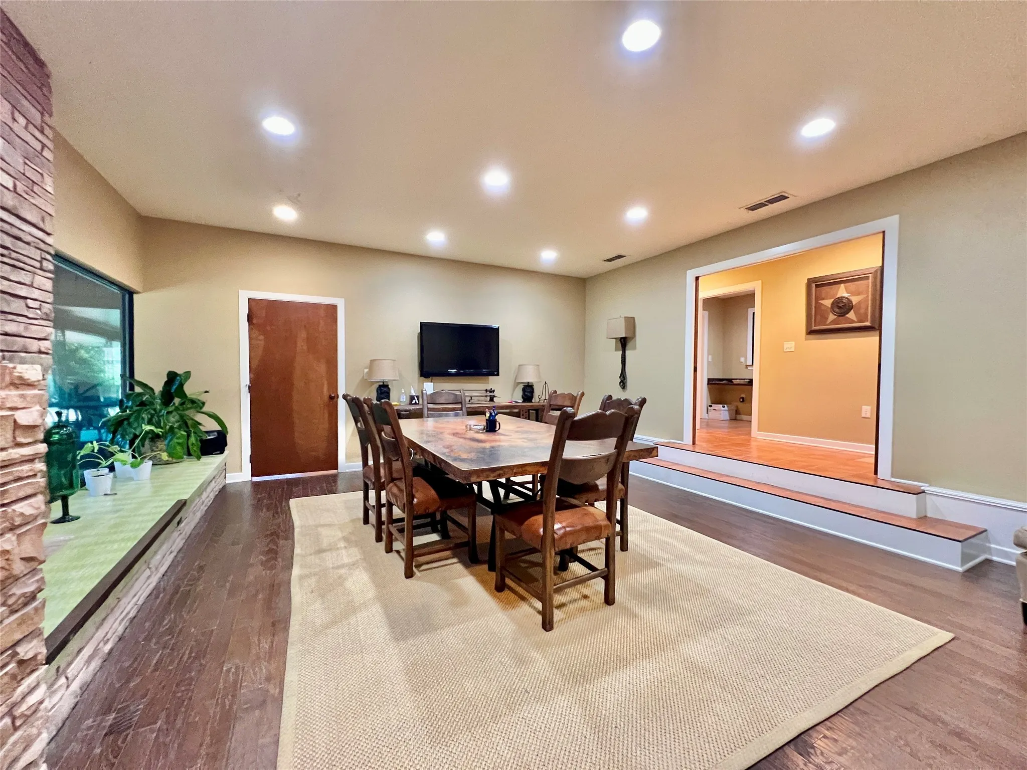 Office For Sale in Hopkins County , 614 Oak Avenue, Sulphur Springs, Texas 75482, 0, 0, Garage spaces, 0 Sqft, built in 1952, Price $850,000, mls#21353892, Real Estate Agent in Sulphur Springs, Homes For Sale in Hopkins county, Homes For Sale in Sulphur Springs, Realtor in Sulphur Springs Texas, Real Estate Brokerage Independent Realty Texas, Luminita Cordes Realtor