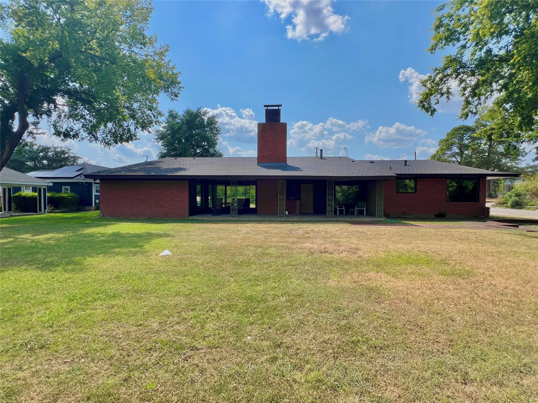 Office For Sale in Hopkins County , 614 Oak Avenue, Sulphur Springs, Texas 75482, 0, 0, Garage spaces, 0 Sqft, built in 1952, Price $850,000, mls#21353892, Real Estate Agent in Sulphur Springs, Homes For Sale in Hopkins county, Homes For Sale in Sulphur Springs, Realtor in Sulphur Springs Texas, Real Estate Brokerage Independent Realty Texas, Luminita Cordes Realtor