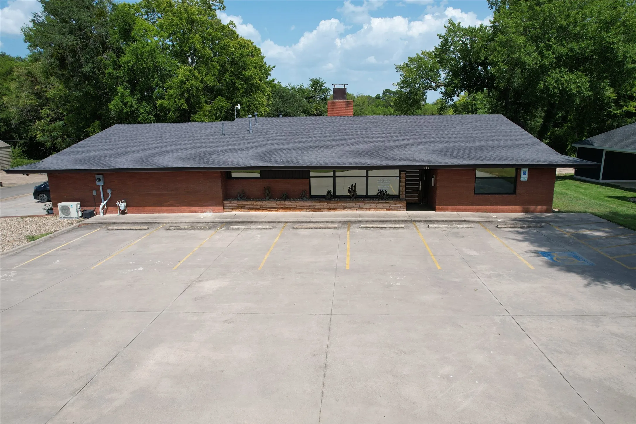 Office For Sale in Hopkins County , 614 Oak Avenue, Sulphur Springs, Texas 75482, 0, 0, Garage spaces, 0 Sqft, built in 1952, Price $850,000, mls#21353892, Real Estate Agent in Sulphur Springs, Homes For Sale in Hopkins county, Homes For Sale in Sulphur Springs, Realtor in Sulphur Springs Texas, Real Estate Brokerage Independent Realty Texas, Luminita Cordes Realtor