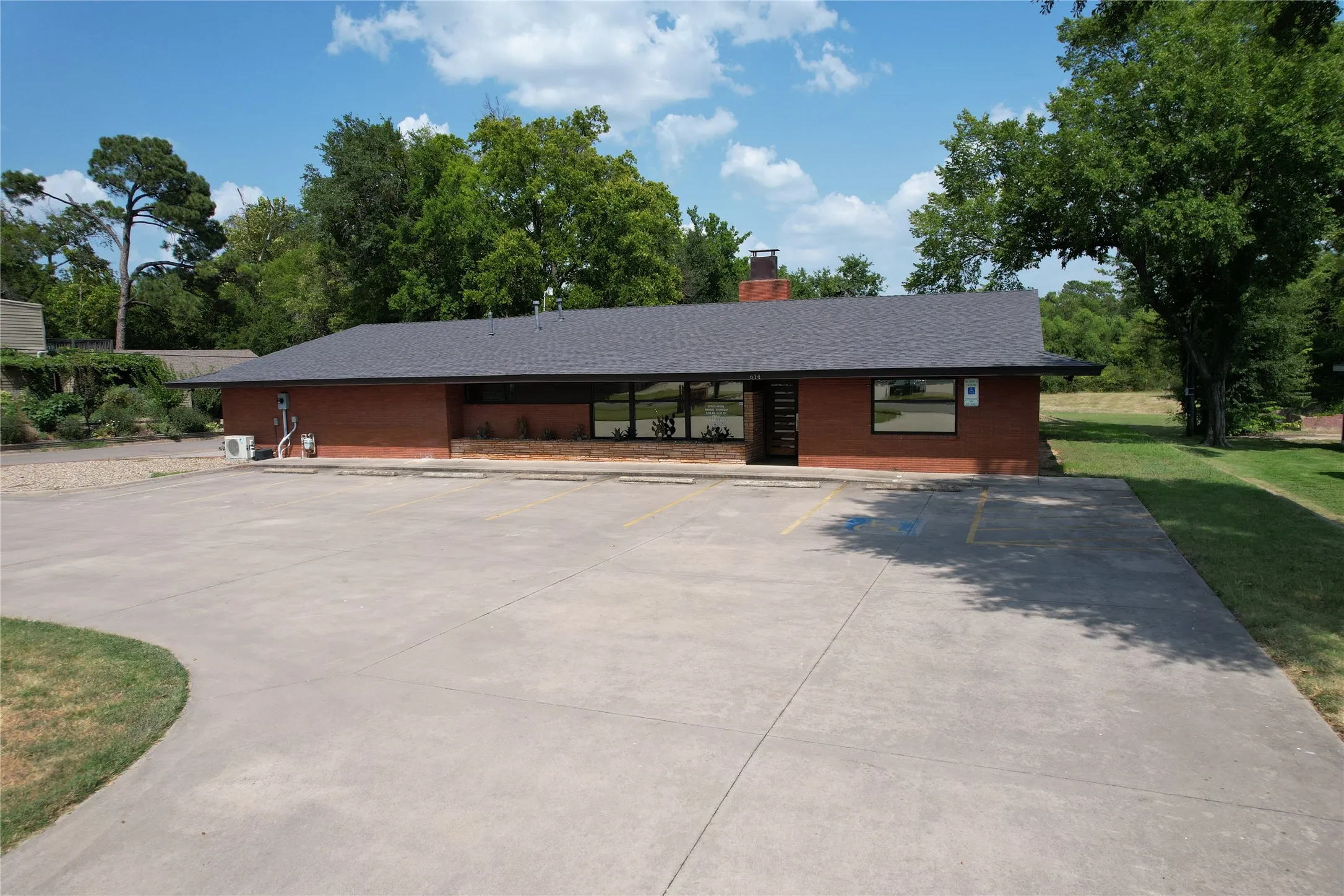Office For Sale in Hopkins County , 614 Oak Avenue, Sulphur Springs, Texas 75482, 0, 0, Garage spaces, 0 Sqft, built in 1952, Price $850,000, mls#21353892, Real Estate Agent in Sulphur Springs, Homes For Sale in Hopkins county, Homes For Sale in Sulphur Springs, Realtor in Sulphur Springs Texas, Real Estate Brokerage Independent Realty Texas, Luminita Cordes Realtor