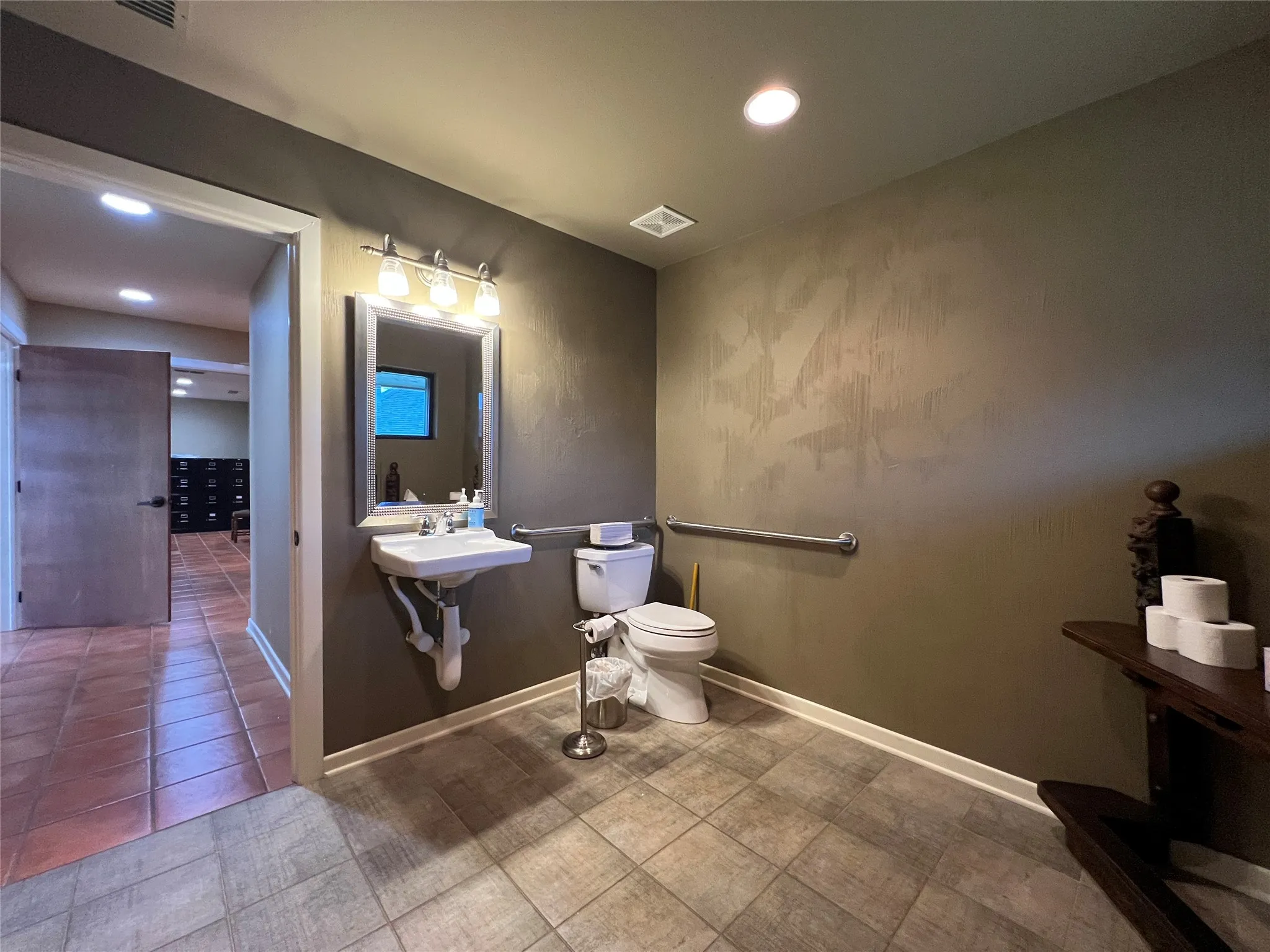 Office For Sale in Hopkins County , 614 Oak Avenue, Sulphur Springs, Texas 75482, 0, 0, Garage spaces, 0 Sqft, built in 1952, Price $850,000, mls#21353892, Real Estate Agent in Sulphur Springs, Homes For Sale in Hopkins county, Homes For Sale in Sulphur Springs, Realtor in Sulphur Springs Texas, Real Estate Brokerage Independent Realty Texas, Luminita Cordes Realtor