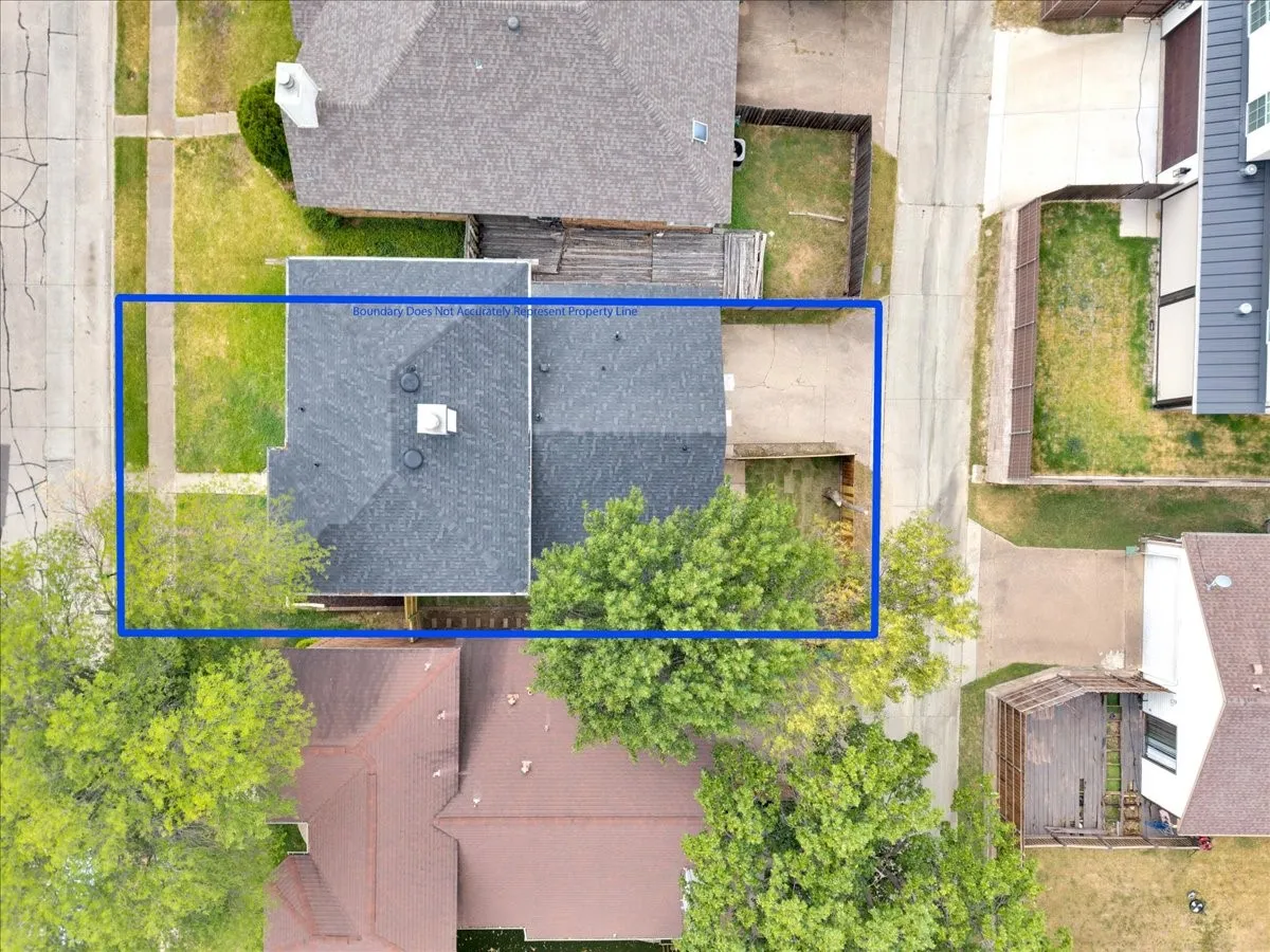 Single Family Residence For Sale in Denton County , 2237 Greenview Drive, Carrollton, Texas 75010, 3 Bedroom, 3 Bathroom, 2 Garage spaces, 1,803 Sqft, built in 1985, mls#21354158, Real Estate Agent in Carrollton, Homes For Sale in Denton county, Homes For Sale in Carrollton, Realtor in Carrollton Texas, Real Estate Brokerage Independent Realty Texas, Luminita Cordes Realtor
