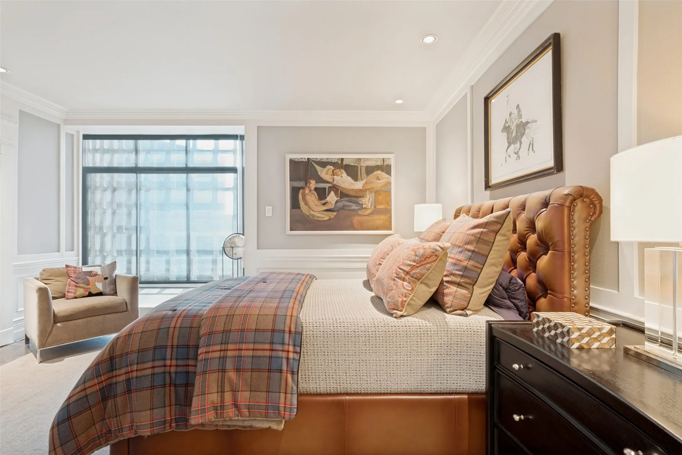 The neutral color palate throughout works with any decor.