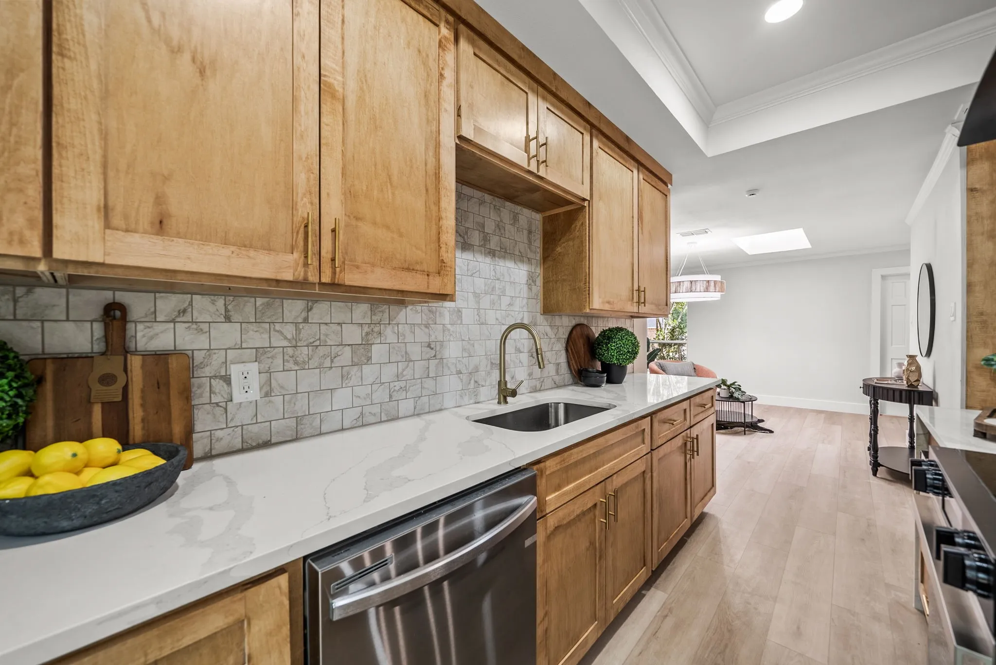 Single Family Residence For Sale in Tarrant County , 6812 Battle Creek Road, Fort Worth, Texas 76116, 4 Bedroom, 3 Bathroom, 2 Garage spaces, 2,860 Sqft, built in 1982, mls#21351741, Real Estate Agent in Fort Worth, Homes For Sale in Tarrant county, Homes For Sale in Fort Worth, Realtor in Fort Worth Texas, Real Estate Brokerage Independent Realty Texas, Luminita Cordes Realtor