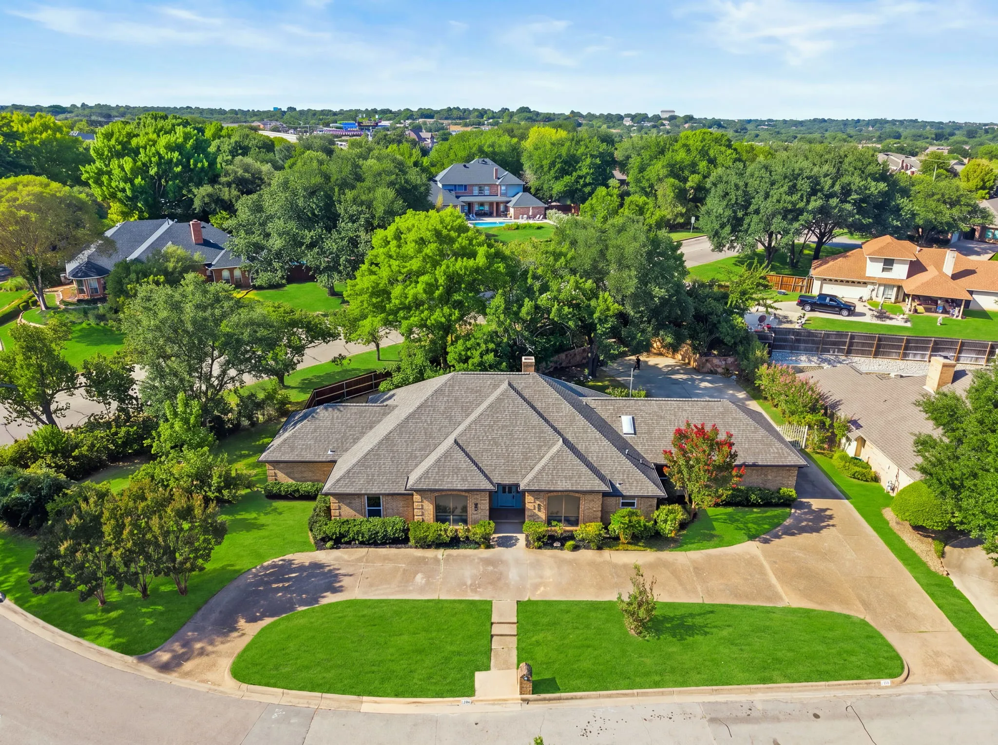 Single Family Residence For Sale in Tarrant County , 6812 Battle Creek Road, Fort Worth, Texas 76116, 4 Bedroom, 3 Bathroom, 2 Garage spaces, 2,860 Sqft, built in 1982, mls#21351741, Real Estate Agent in Fort Worth, Homes For Sale in Tarrant county, Homes For Sale in Fort Worth, Realtor in Fort Worth Texas, Real Estate Brokerage Independent Realty Texas, Luminita Cordes Realtor