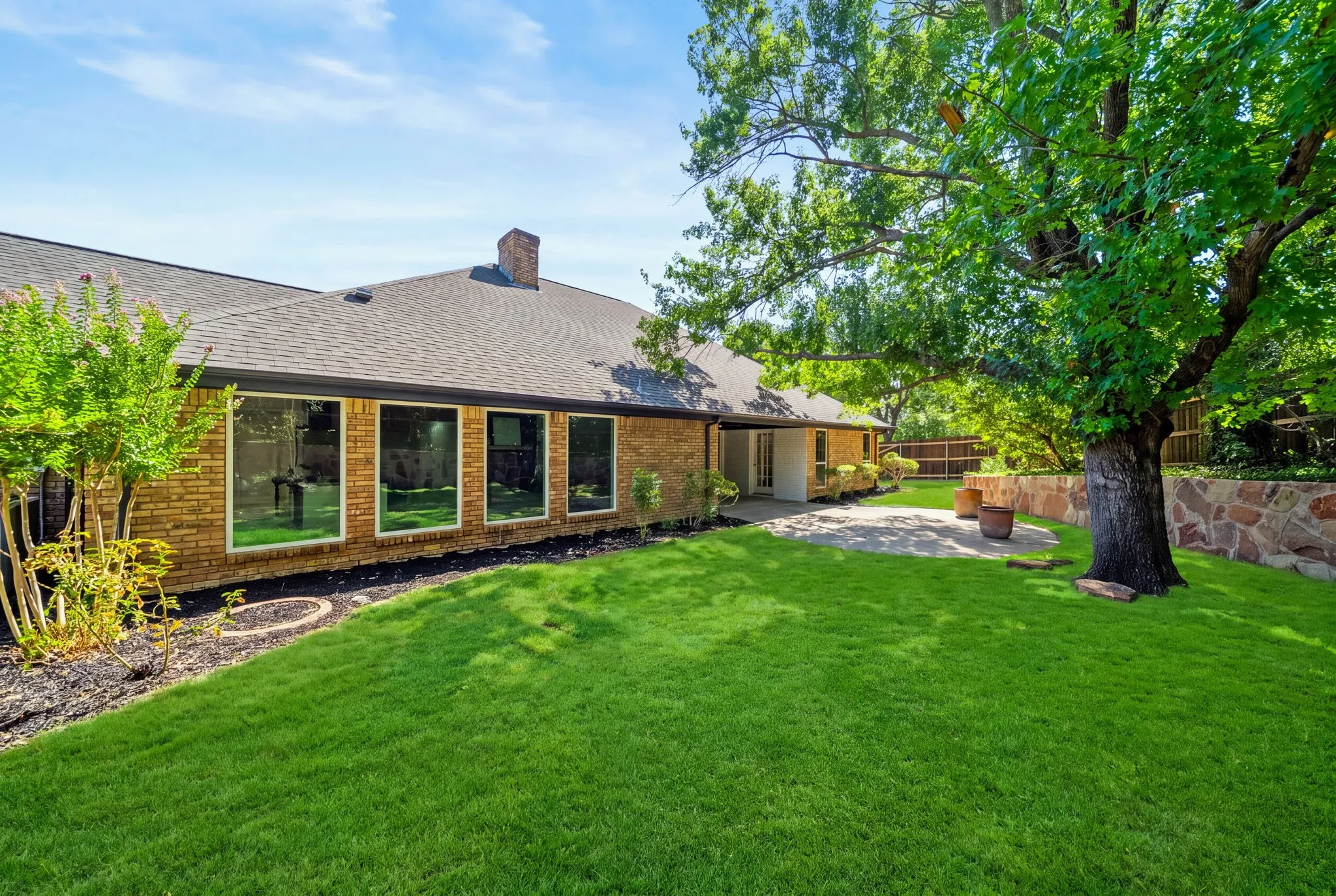 Single Family Residence For Sale in Tarrant County , 6812 Battle Creek Road, Fort Worth, Texas 76116, 4 Bedroom, 3 Bathroom, 2 Garage spaces, 2,860 Sqft, built in 1982, mls#21351741, Real Estate Agent in Fort Worth, Homes For Sale in Tarrant county, Homes For Sale in Fort Worth, Realtor in Fort Worth Texas, Real Estate Brokerage Independent Realty Texas, Luminita Cordes Realtor