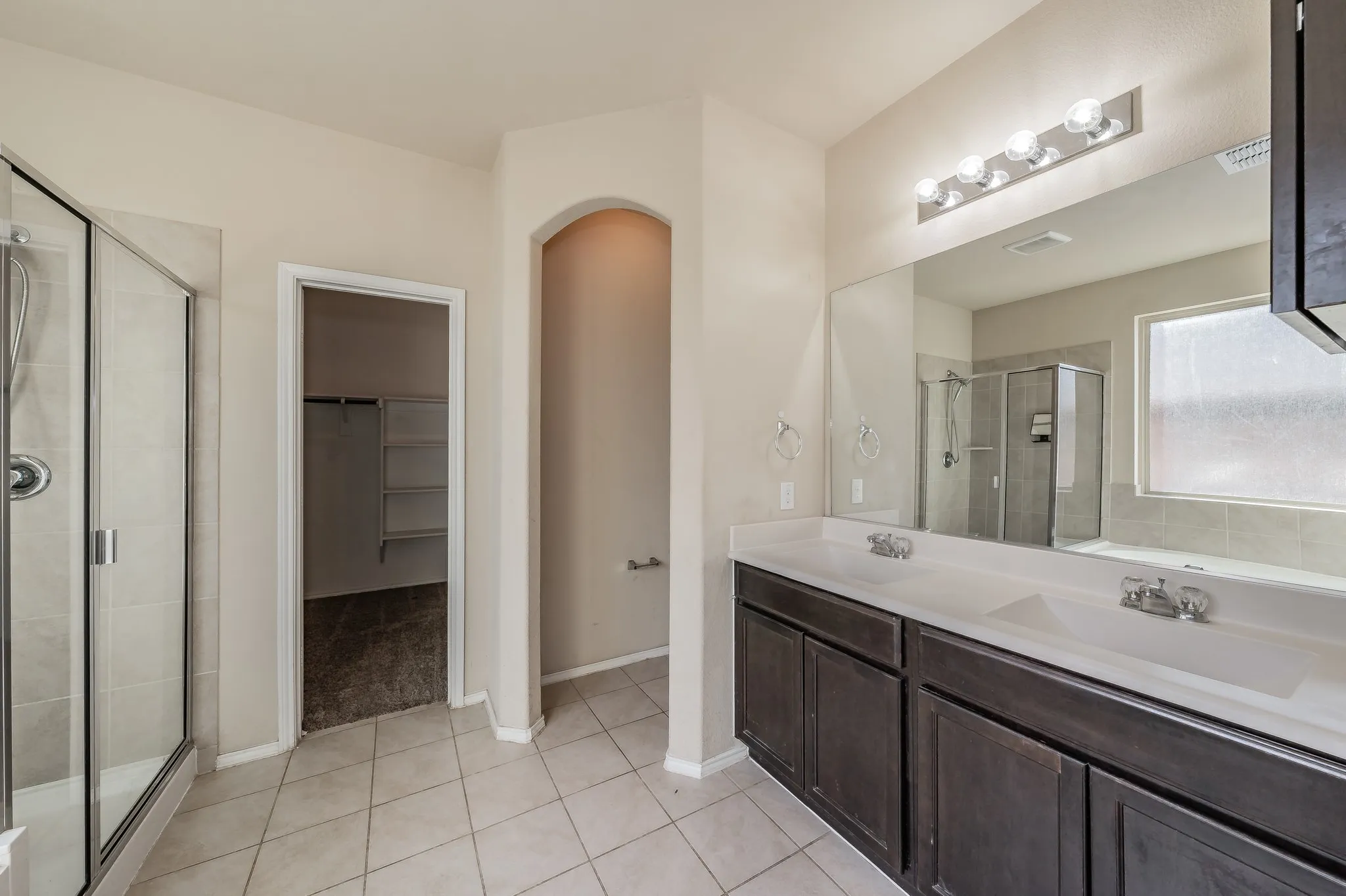 Single Family Residence For Sale in Denton County , 14620 Mainstay Way, Fort Worth, Texas 76052, 4 Bedroom, 4 Bathroom, 2 Garage spaces, 2,947 Sqft, built in 2016, mls#21353469, Real Estate Agent in Fort Worth, Homes For Sale in Denton county, Homes For Sale in Fort Worth, Realtor in Fort Worth Texas, Real Estate Brokerage Independent Realty Texas, Luminita Cordes Realtor