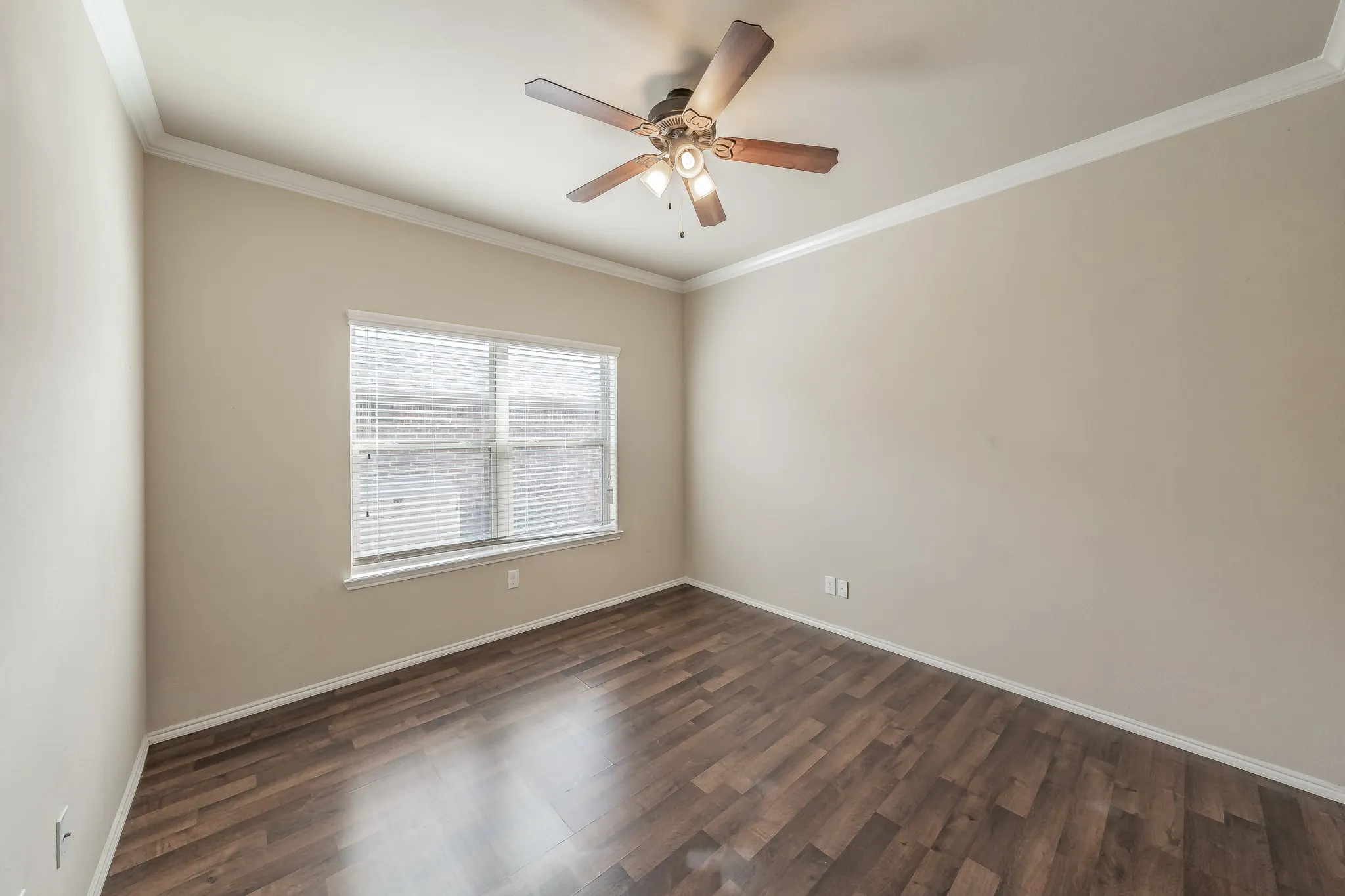 Single Family Residence For Sale in Denton County , 14620 Mainstay Way, Fort Worth, Texas 76052, 4 Bedroom, 4 Bathroom, 2 Garage spaces, 2,947 Sqft, built in 2016, mls#21353469, Real Estate Agent in Fort Worth, Homes For Sale in Denton county, Homes For Sale in Fort Worth, Realtor in Fort Worth Texas, Real Estate Brokerage Independent Realty Texas, Luminita Cordes Realtor