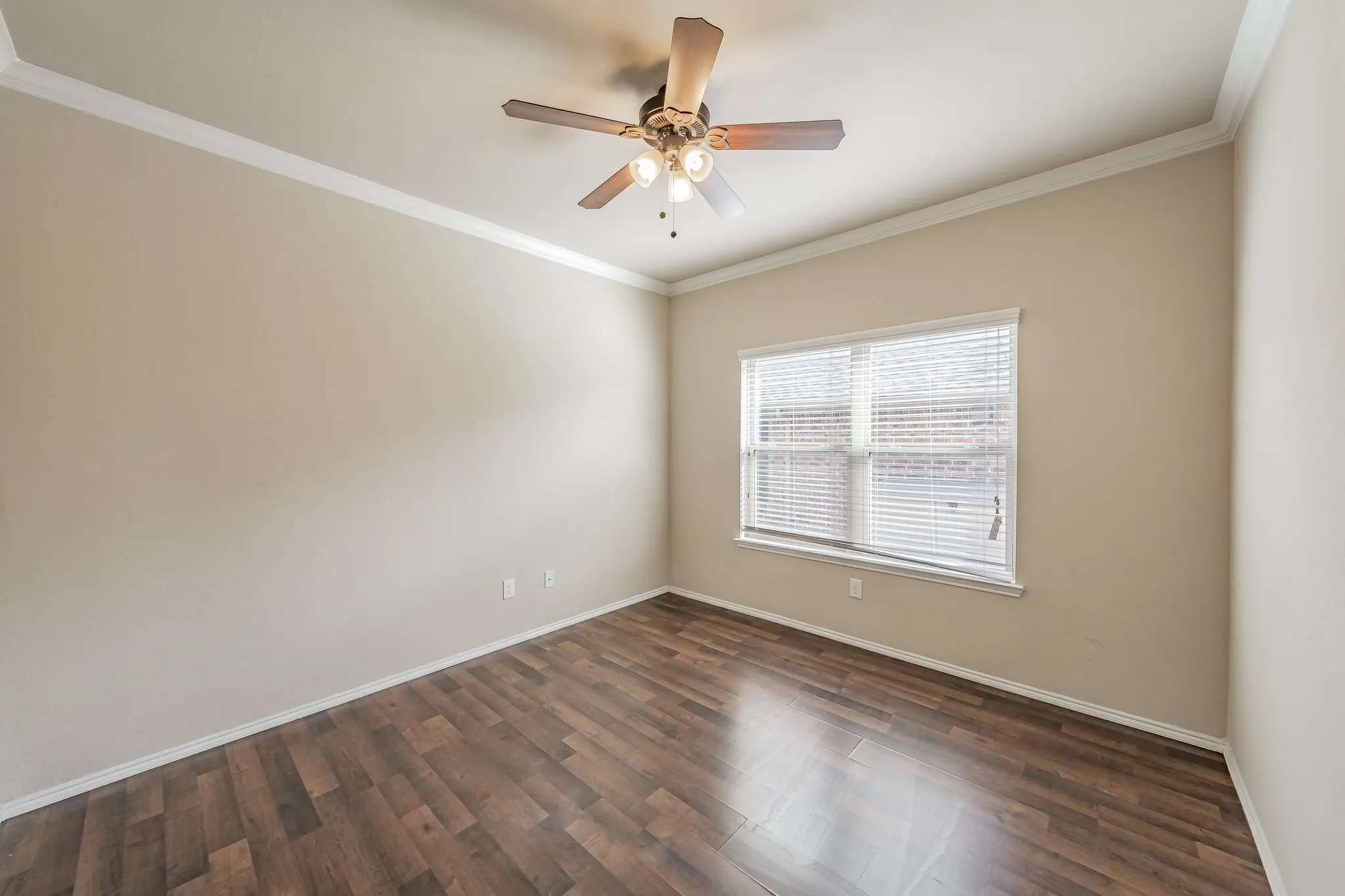 Single Family Residence For Sale in Denton County , 14620 Mainstay Way, Fort Worth, Texas 76052, 4 Bedroom, 4 Bathroom, 2 Garage spaces, 2,947 Sqft, built in 2016, mls#21353469, Real Estate Agent in Fort Worth, Homes For Sale in Denton county, Homes For Sale in Fort Worth, Realtor in Fort Worth Texas, Real Estate Brokerage Independent Realty Texas, Luminita Cordes Realtor