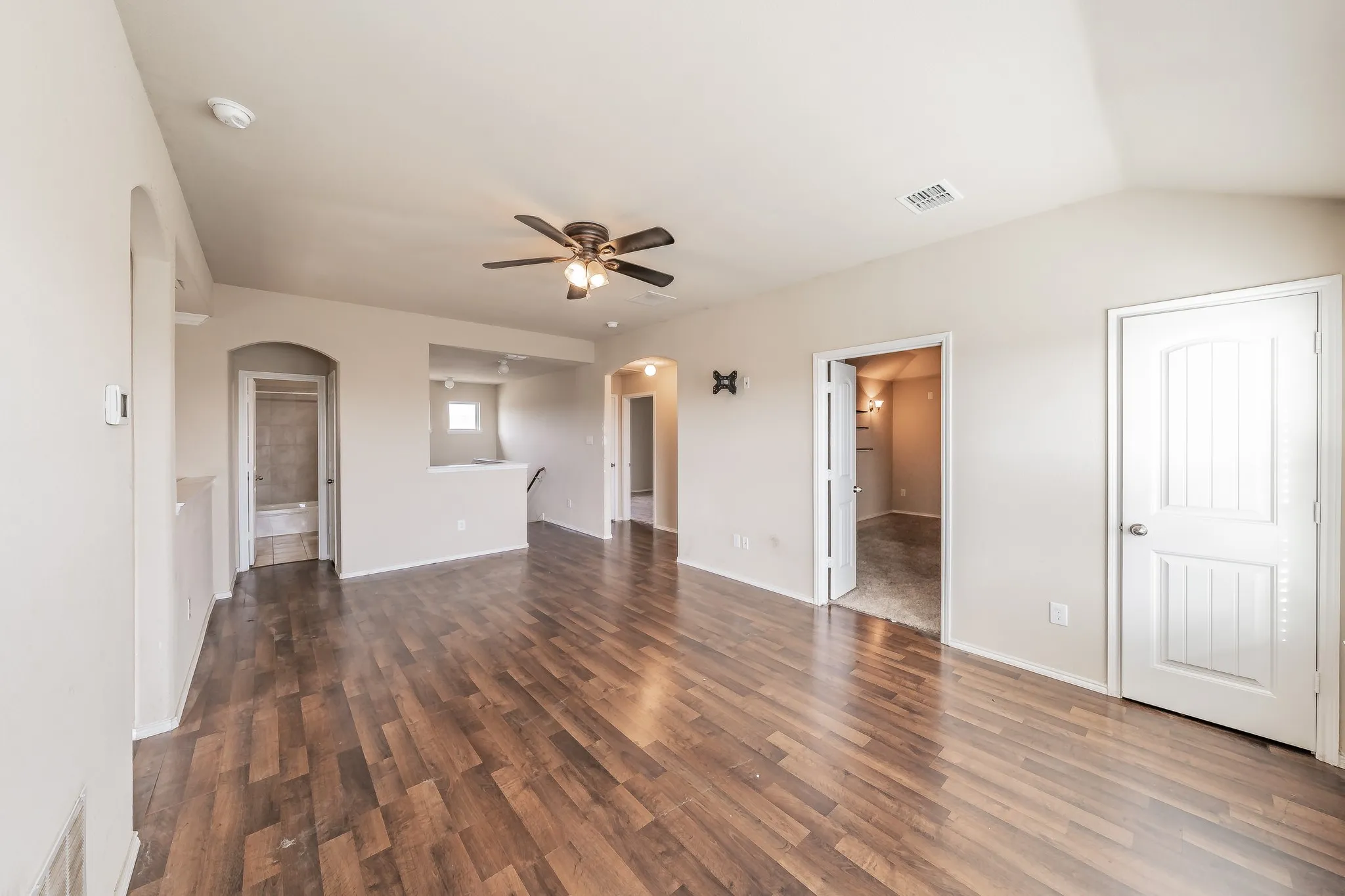 Single Family Residence For Sale in Denton County , 14620 Mainstay Way, Fort Worth, Texas 76052, 4 Bedroom, 4 Bathroom, 2 Garage spaces, 2,947 Sqft, built in 2016, mls#21353469, Real Estate Agent in Fort Worth, Homes For Sale in Denton county, Homes For Sale in Fort Worth, Realtor in Fort Worth Texas, Real Estate Brokerage Independent Realty Texas, Luminita Cordes Realtor