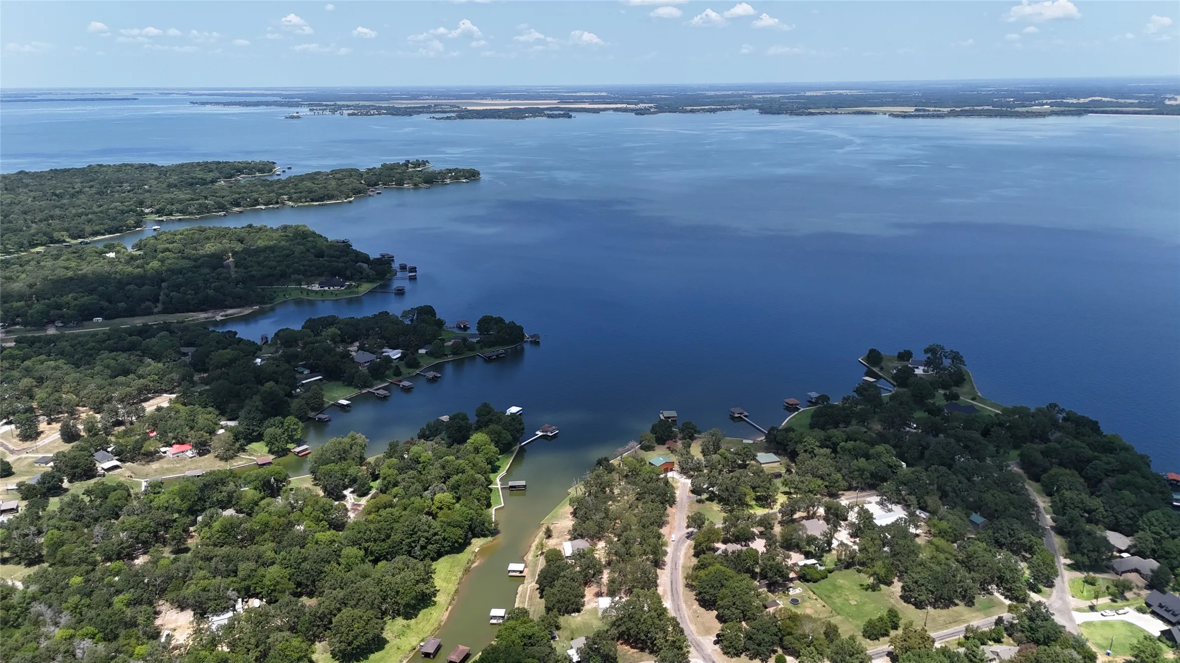 Wide property view showcases the location of this waterfront homesite along the expansive Richland Chambers Lake shoreline.