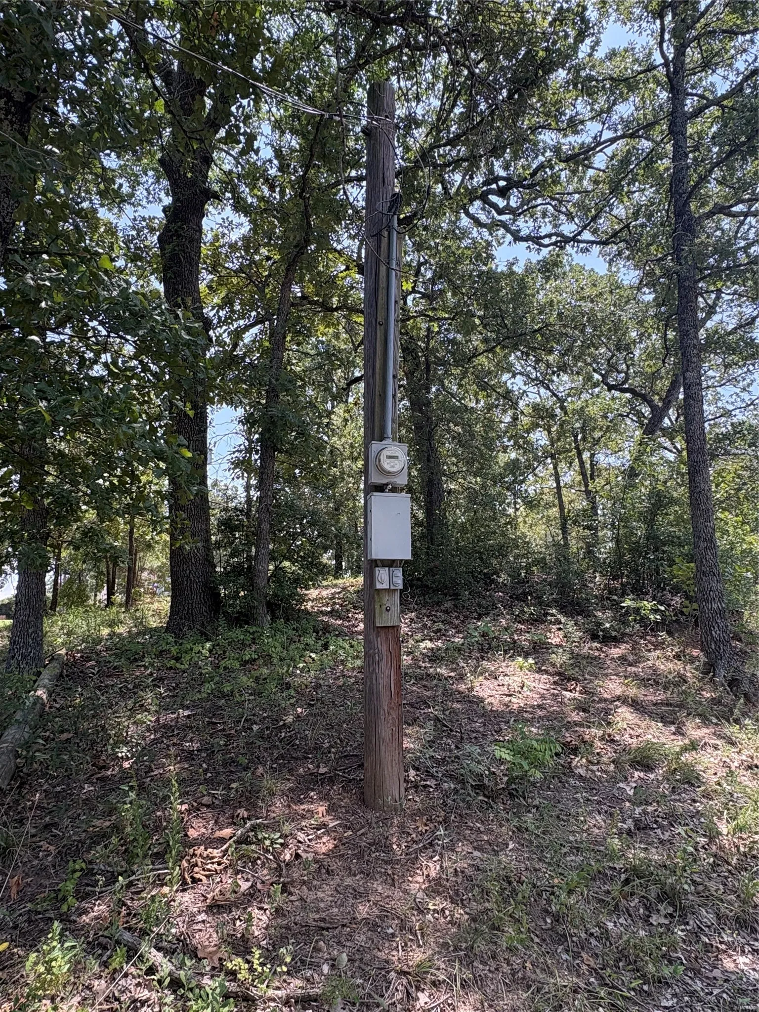 Installed electric service is already on site, adding convenience when planning a future Richland Chambers Lake home.
