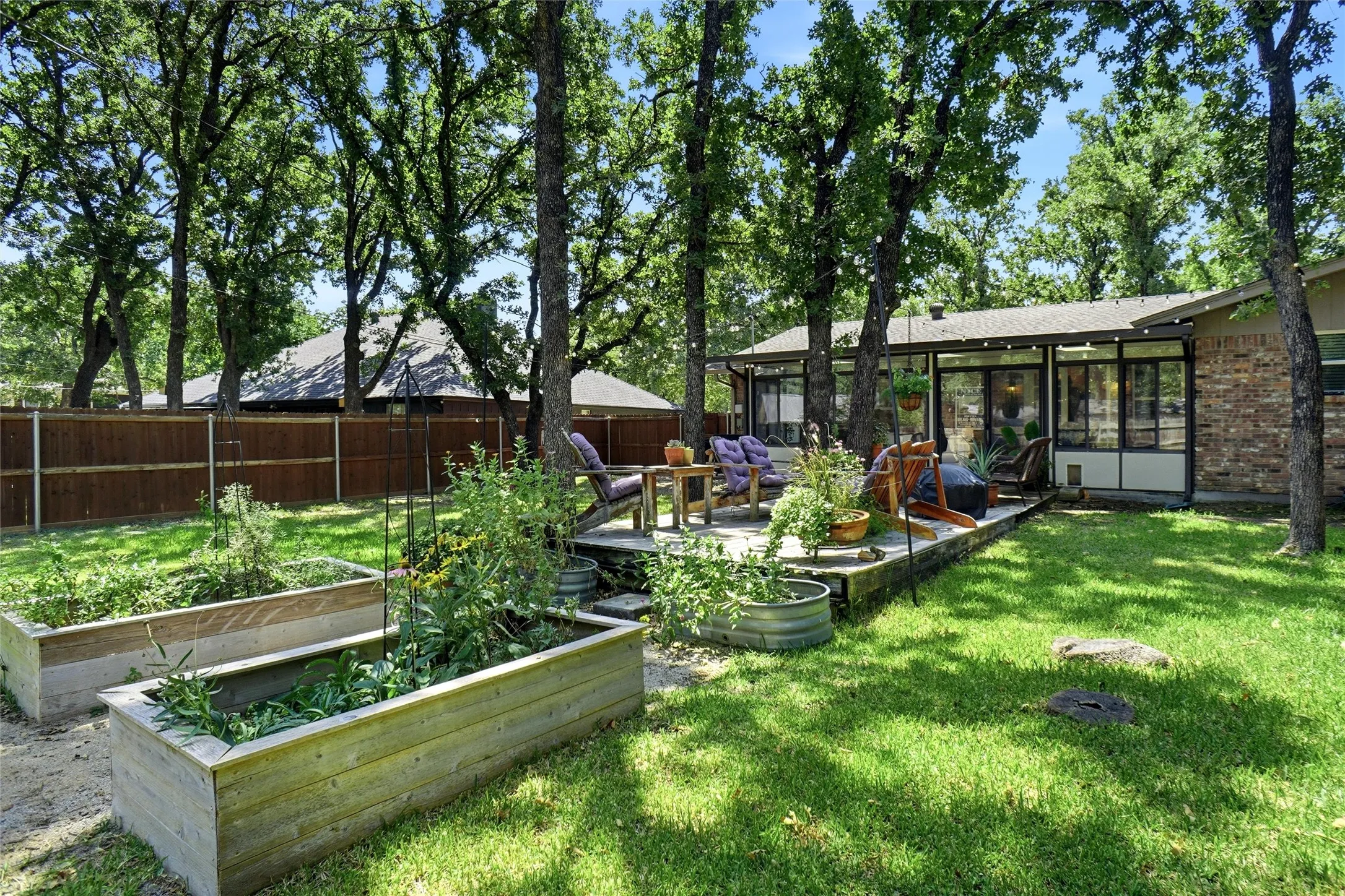 Single Family Residence For Sale in Wise County , 130 Nottingham Circle, Bridgeport, Texas 76426, 3 Bedroom, 2 Bathroom, 2 Garage spaces, 2,188 Sqft, built in 1975, mls#21349772, Real Estate Agent in Bridgeport, Homes For Sale in Wise county, Homes For Sale in Bridgeport, Realtor in Bridgeport Texas, Real Estate Brokerage Independent Realty Texas, Luminita Cordes Realtor