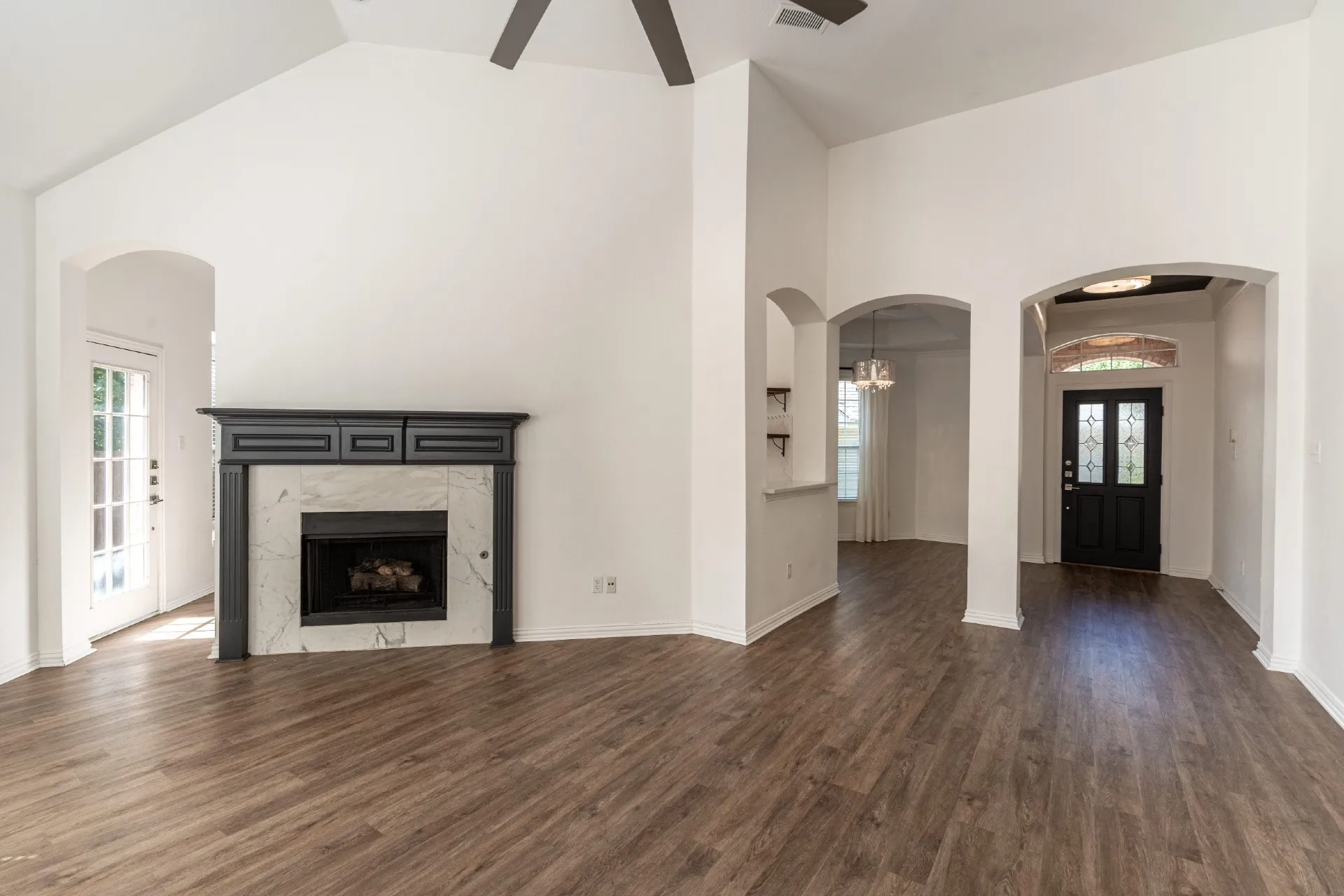 Single Family Residence For Rent in Collin County , 5022 Enclave Court, Mc Kinney, Texas 75072, 3 Bedroom, 2 Bathroom, 2 Garage spaces, 1,777 Sqft, built in 1999, mls#21354234, Real Estate Agent in Mc Kinney, Homes For Rent in Collin county, Homes For Rent in Mc Kinney, Realtor in Mc Kinney Texas, Real Estate Brokerage Independent Realty Texas, Luminita Cordes Realtor
