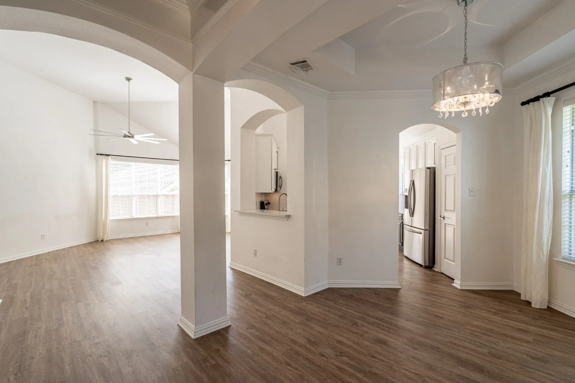 Single Family Residence For Rent in Collin County , 5022 Enclave Court, Mc Kinney, Texas 75072, 3 Bedroom, 2 Bathroom, 2 Garage spaces, 1,777 Sqft, built in 1999, mls#21354234, Real Estate Agent in Mc Kinney, Homes For Rent in Collin county, Homes For Rent in Mc Kinney, Realtor in Mc Kinney Texas, Real Estate Brokerage Independent Realty Texas, Luminita Cordes Realtor