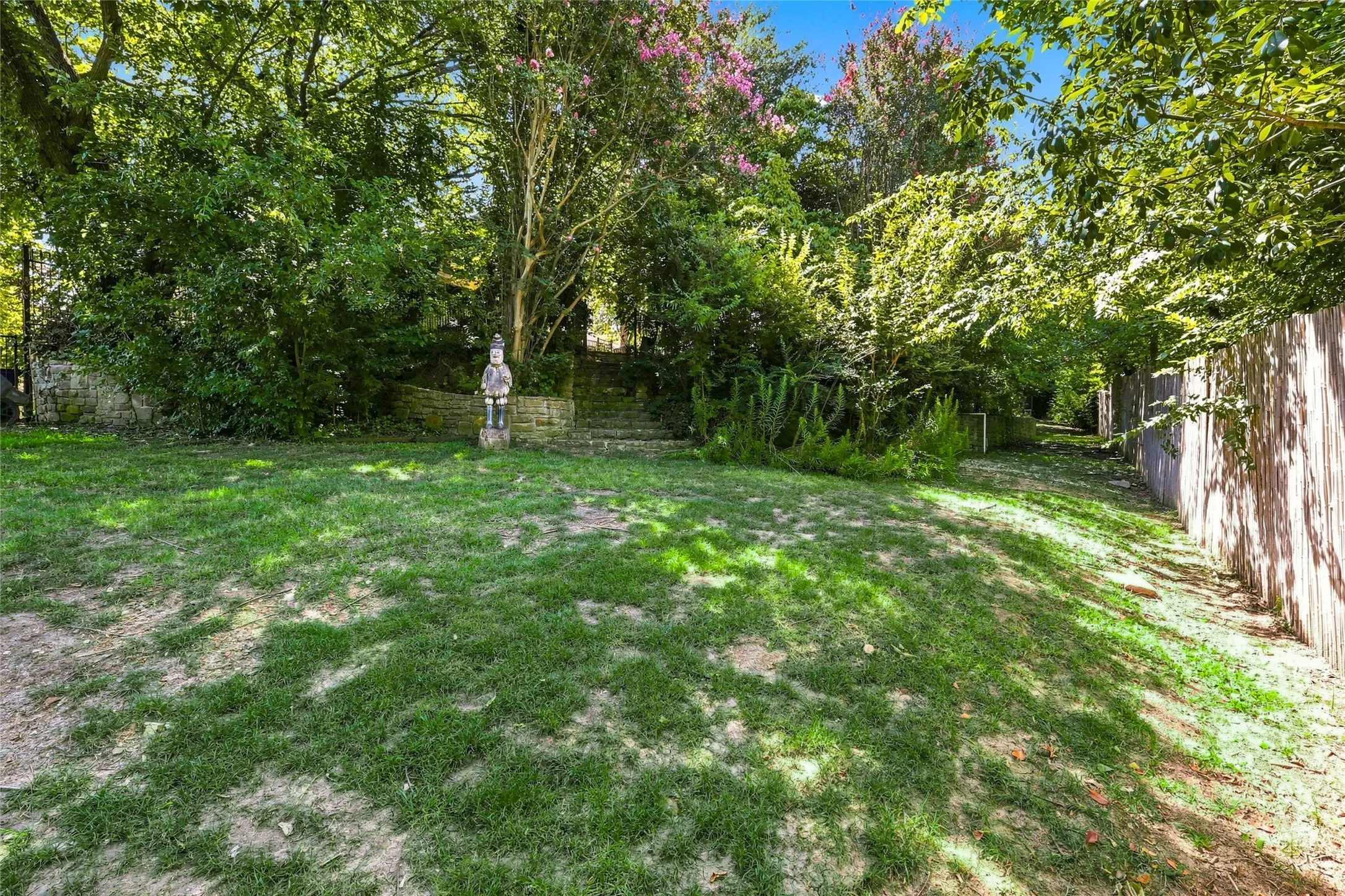 Single Family Residence For Sale in Tarrant County , 4300 Eaton Circle, Colleyville, Texas 76034, 4 Bedroom, 4 Bathroom, 2 Garage spaces, 3,821 Sqft, built in 1985, mls#21354140, Real Estate Agent in Colleyville, Homes For Sale in Tarrant county, Homes For Sale in Colleyville, Realtor in Colleyville Texas, Real Estate Brokerage Independent Realty Texas, Luminita Cordes Realtor