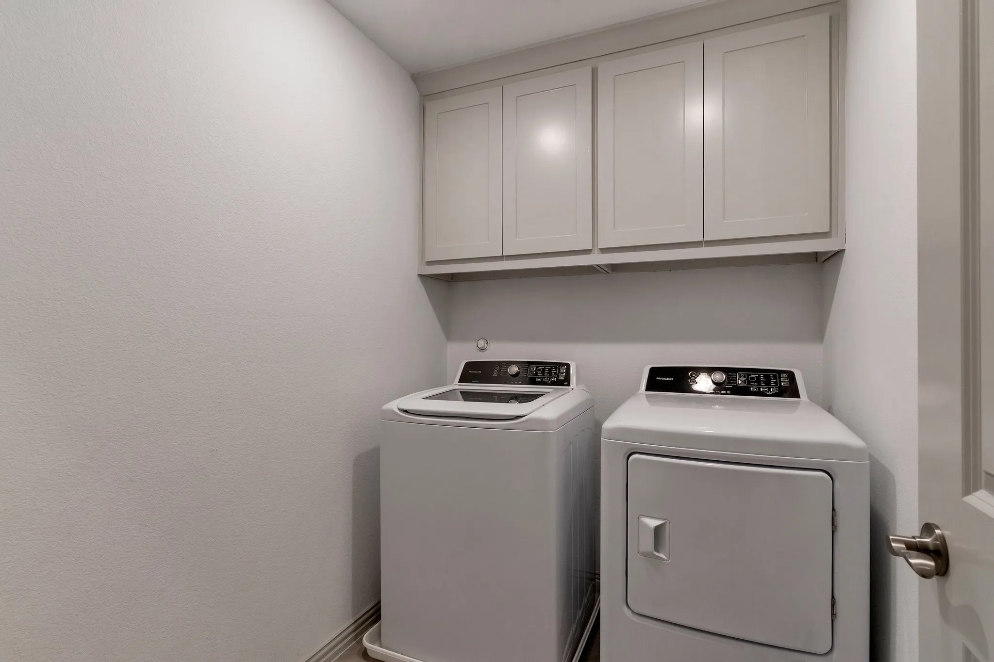 Townhouse For Rent in Dallas County , 1900 Melinda Lane, Farmers Branch, Texas 75234, 3 Bedroom, 3 Bathroom, 2 Garage spaces, 2,246 Sqft, built in 2022, mls#21354236, Real Estate Agent in Farmers Branch, Homes For Rent in Dallas county, Homes For Rent in Farmers Branch, Realtor in Farmers Branch Texas, Real Estate Brokerage Independent Realty Texas, Luminita Cordes Realtor