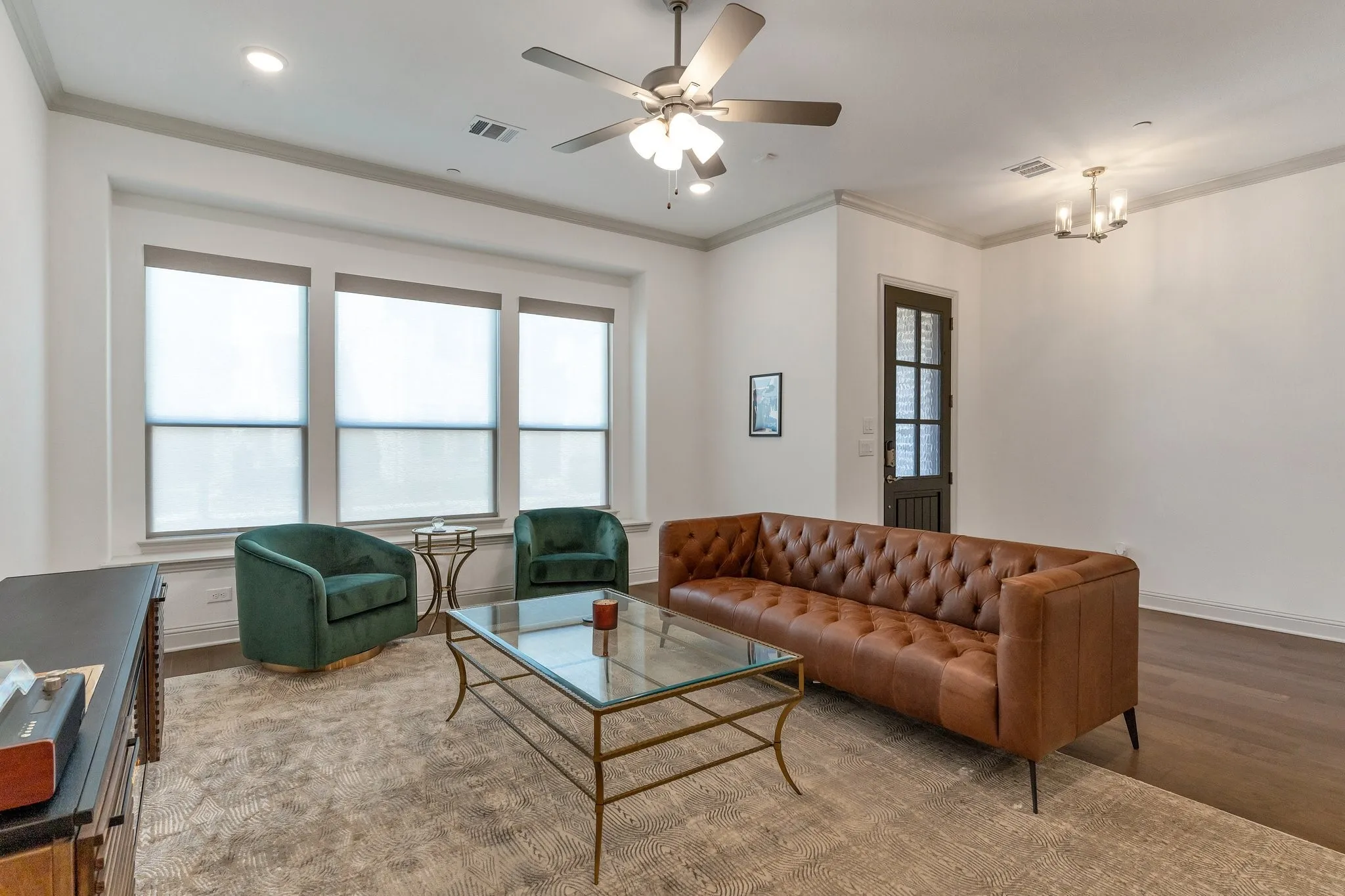 Townhouse For Rent in Dallas County , 1900 Melinda Lane, Farmers Branch, Texas 75234, 3 Bedroom, 3 Bathroom, 2 Garage spaces, 2,246 Sqft, built in 2022, mls#21354236, Real Estate Agent in Farmers Branch, Homes For Rent in Dallas county, Homes For Rent in Farmers Branch, Realtor in Farmers Branch Texas, Real Estate Brokerage Independent Realty Texas, Luminita Cordes Realtor