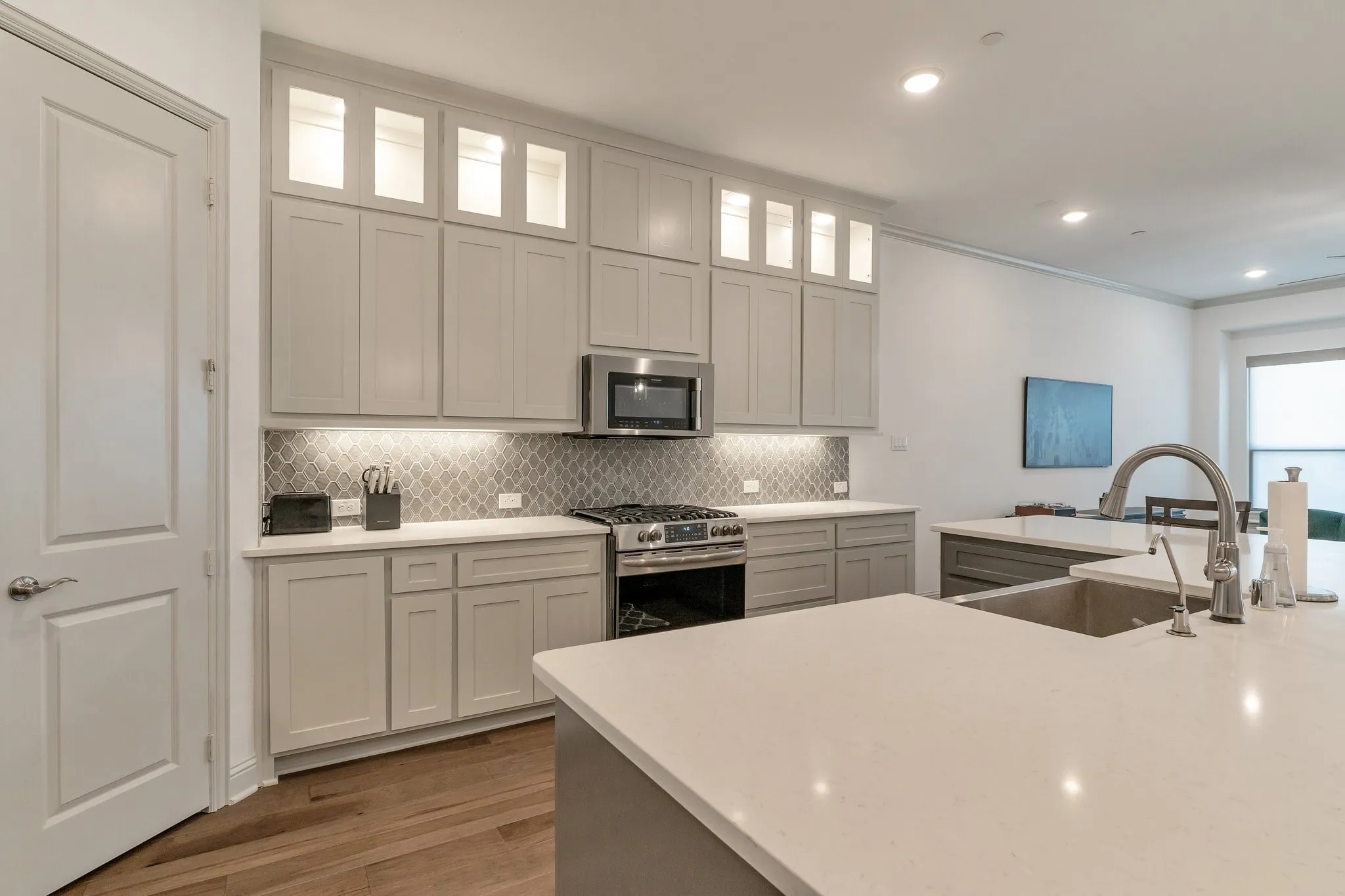 Townhouse For Rent in Dallas County , 1900 Melinda Lane, Farmers Branch, Texas 75234, 3 Bedroom, 3 Bathroom, 2 Garage spaces, 2,246 Sqft, built in 2022, mls#21354236, Real Estate Agent in Farmers Branch, Homes For Rent in Dallas county, Homes For Rent in Farmers Branch, Realtor in Farmers Branch Texas, Real Estate Brokerage Independent Realty Texas, Luminita Cordes Realtor